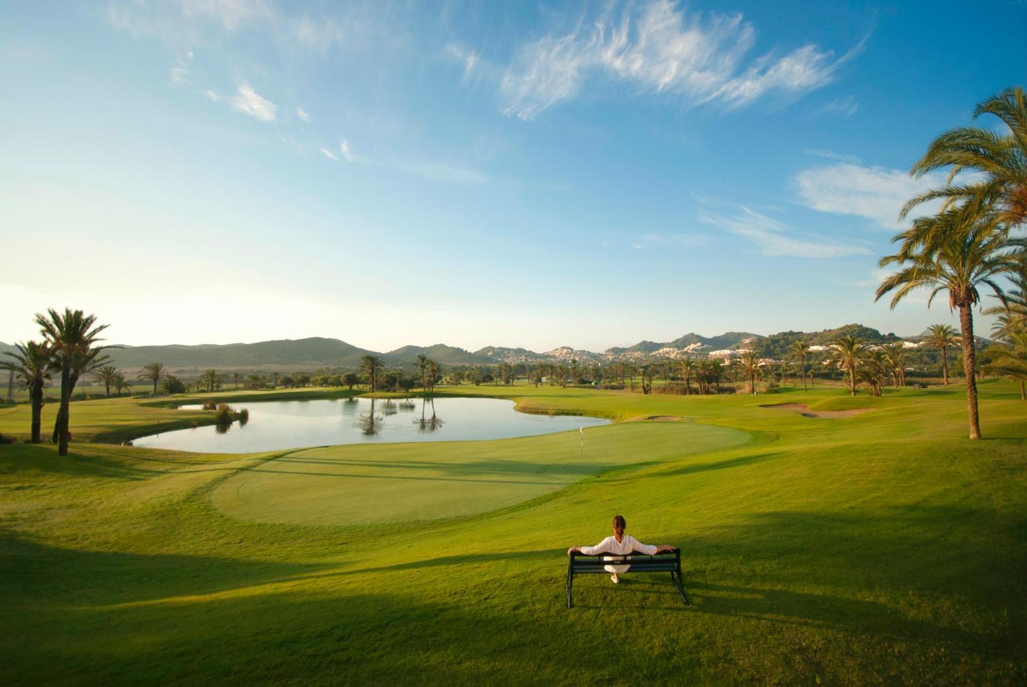 Quarto Twin com Varanda e Vista Golfe