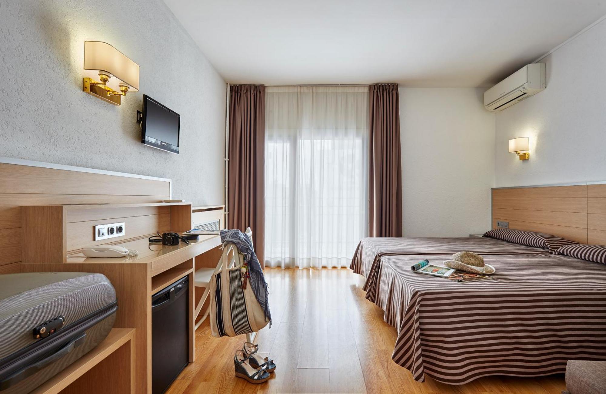 Standard Double or Twin Room,1330733297:JPEG