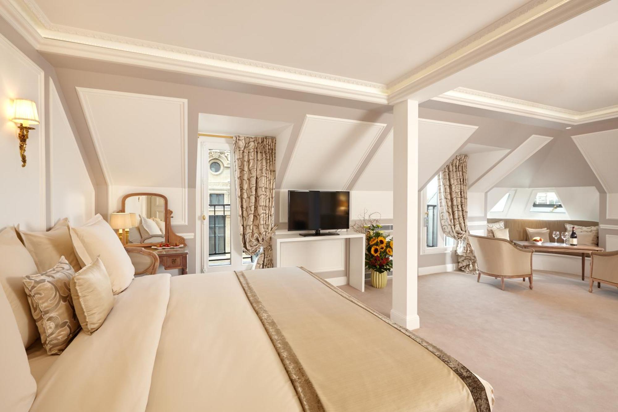 Eiffeltoren Junior Suite