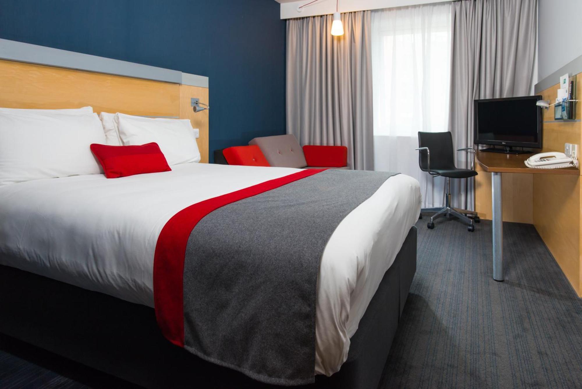 Standard Double Room with Sofa Bed and Free Hot Breakfast