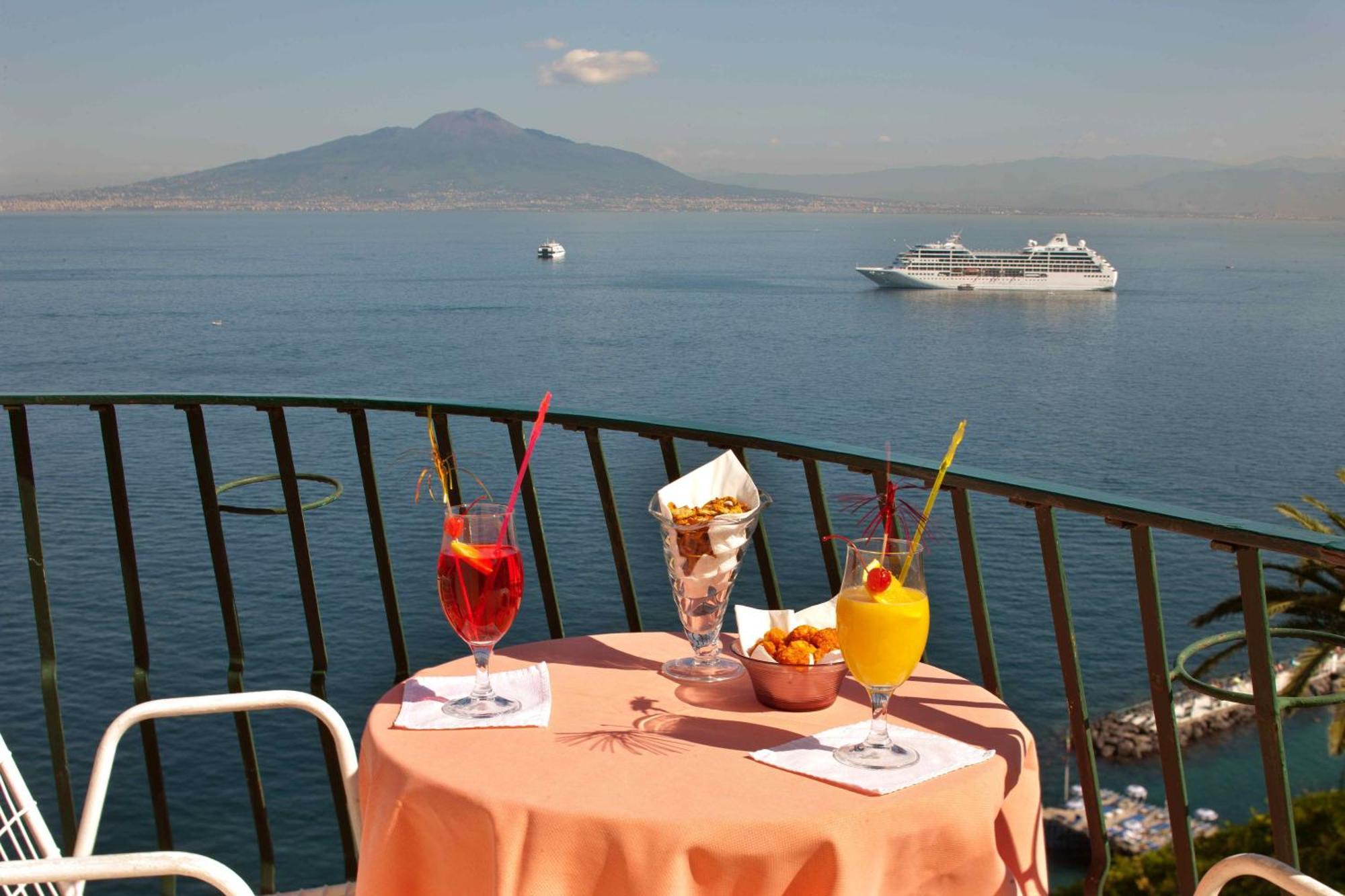 Junior Suite with Sea View,1274672968:JPEG