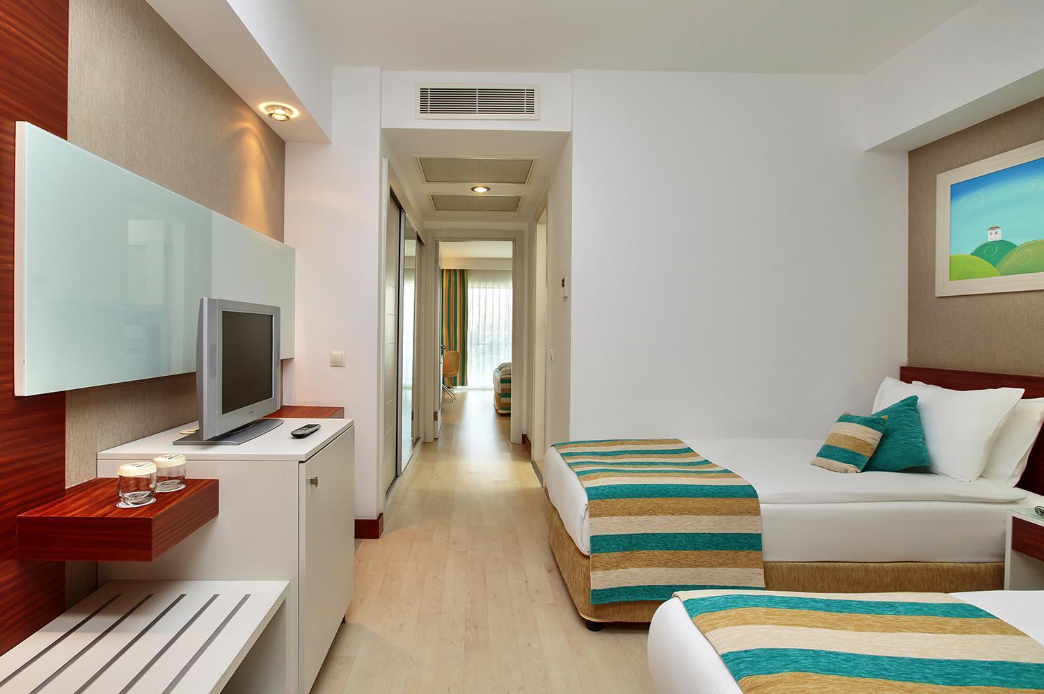 Familienzimmer - mit eingeschränktem Meerblick