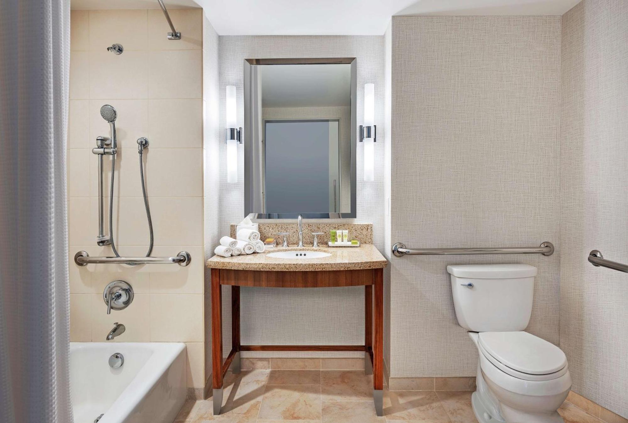 Queen Room with Two Queen Beds and Bath Tub - Mobility Accessible,1275640030:JPEG