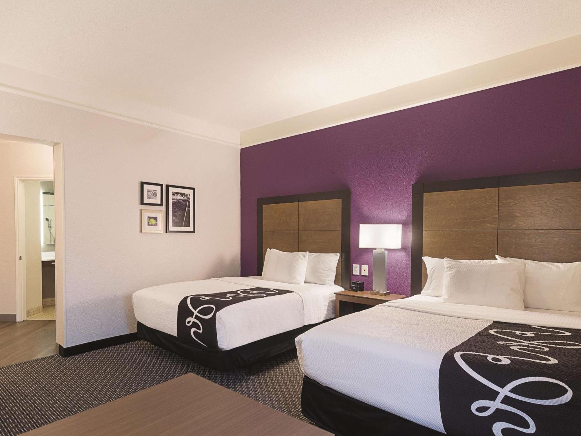 2 Double Beds, Mobility Accessible Room, Bathtub w/ Grab Bars Non-Smoking