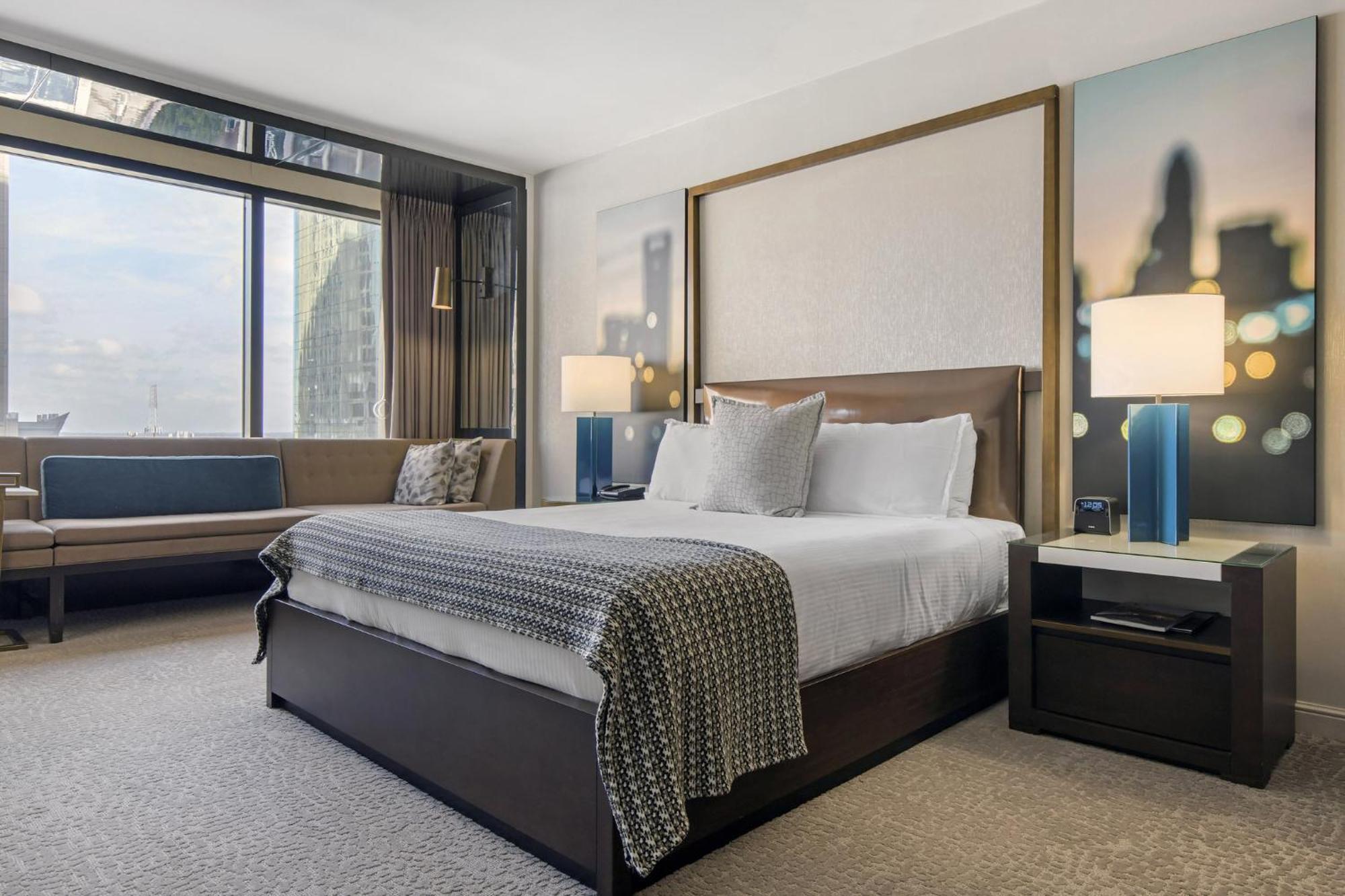 Club Signature Room - 1 King Bed,1275797170:JPEG