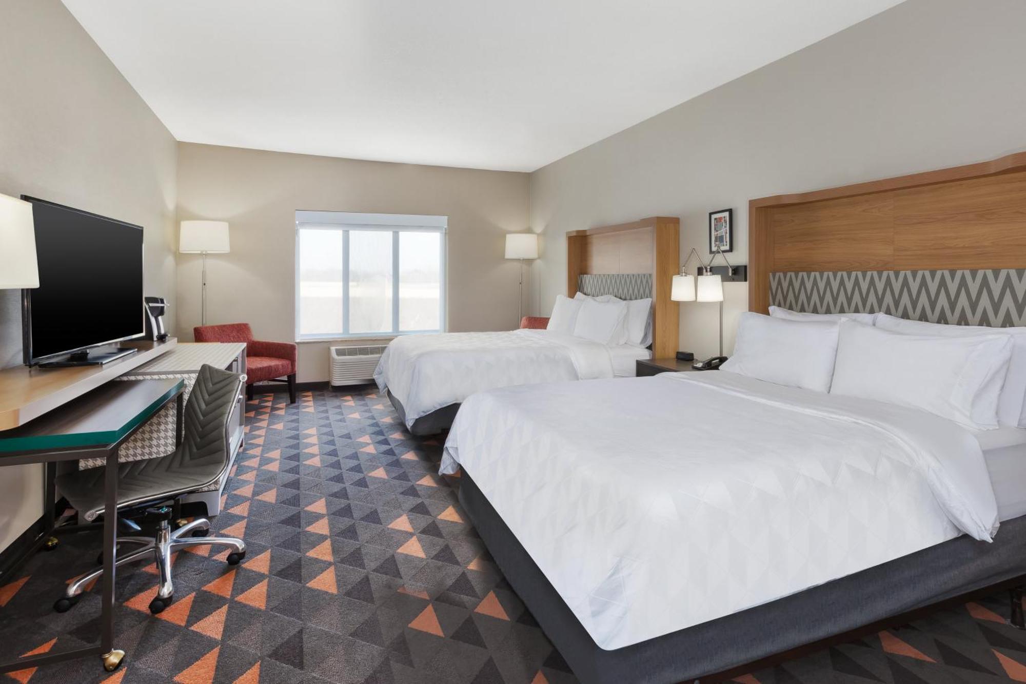 Standard Queen Room with Two Queen Beds