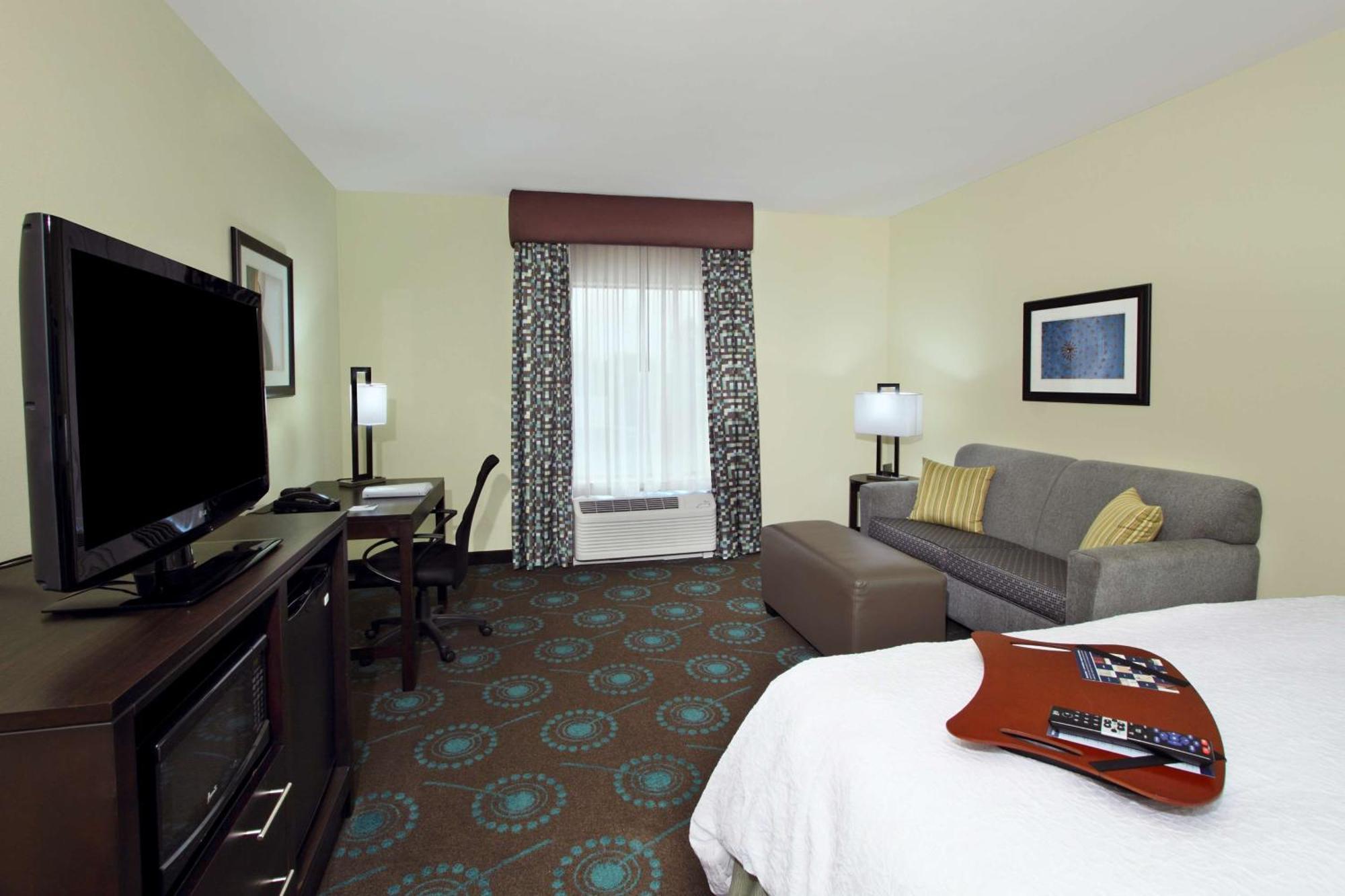 King Room with Sofa Bed - Non-Smoking