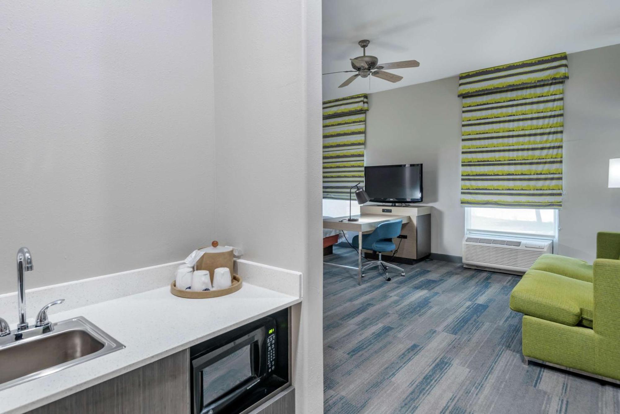 Studio Suite with Two Queen Beds - Non-Smoking