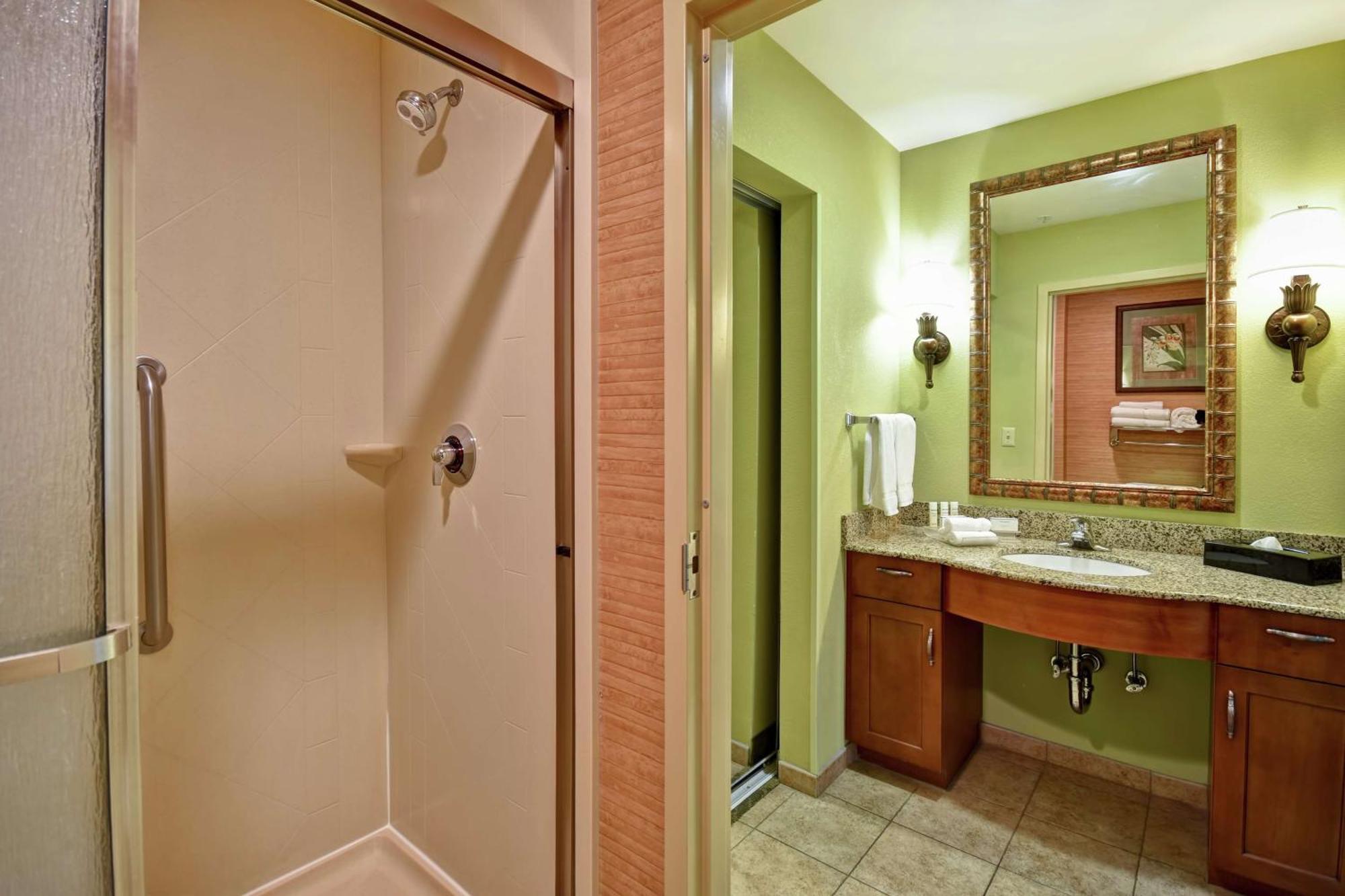 King Studio Suite - Hearing Access/Non-Smoking