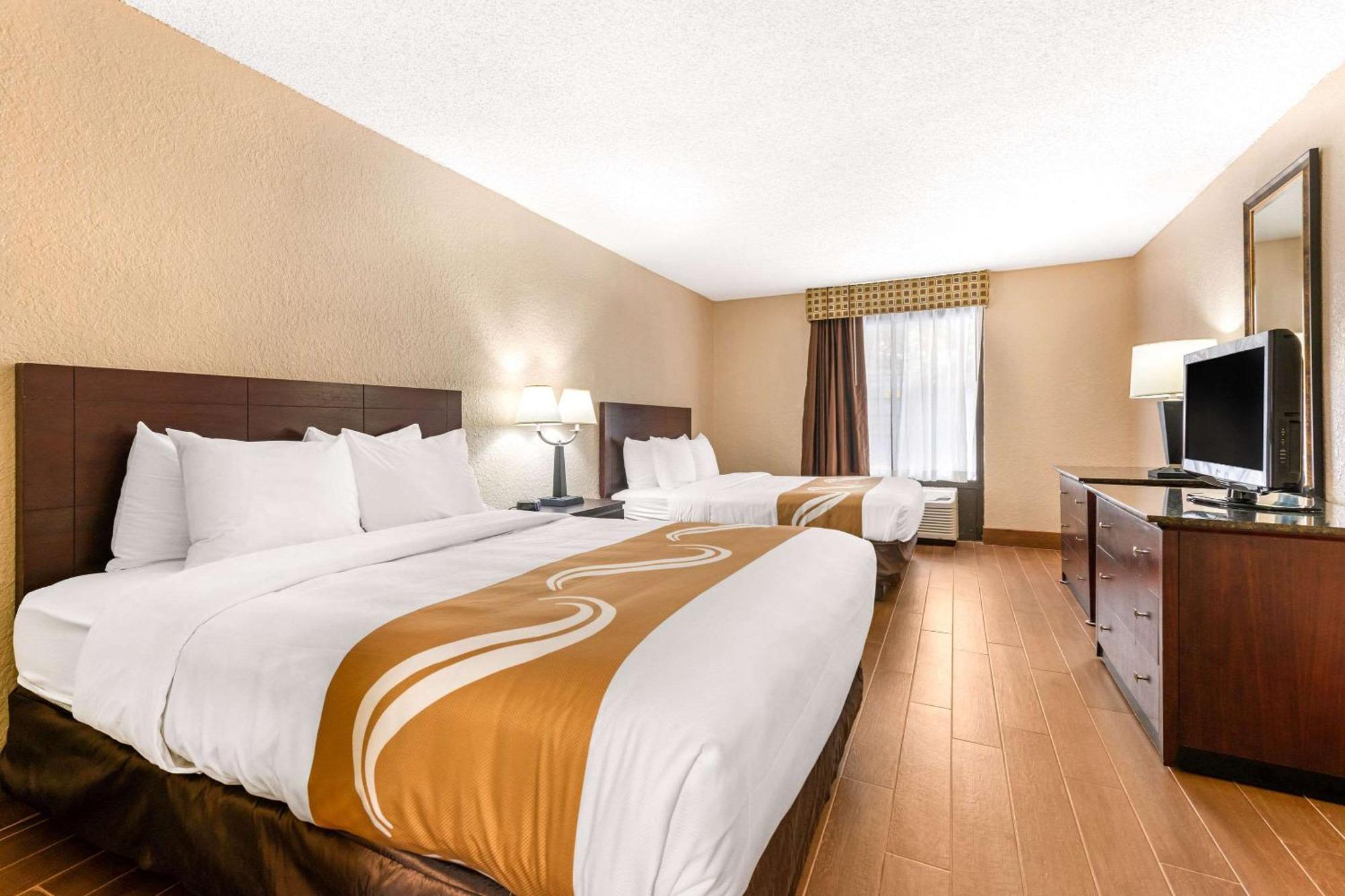 Kamer met 2 Queensize Bedden - Rookvrij