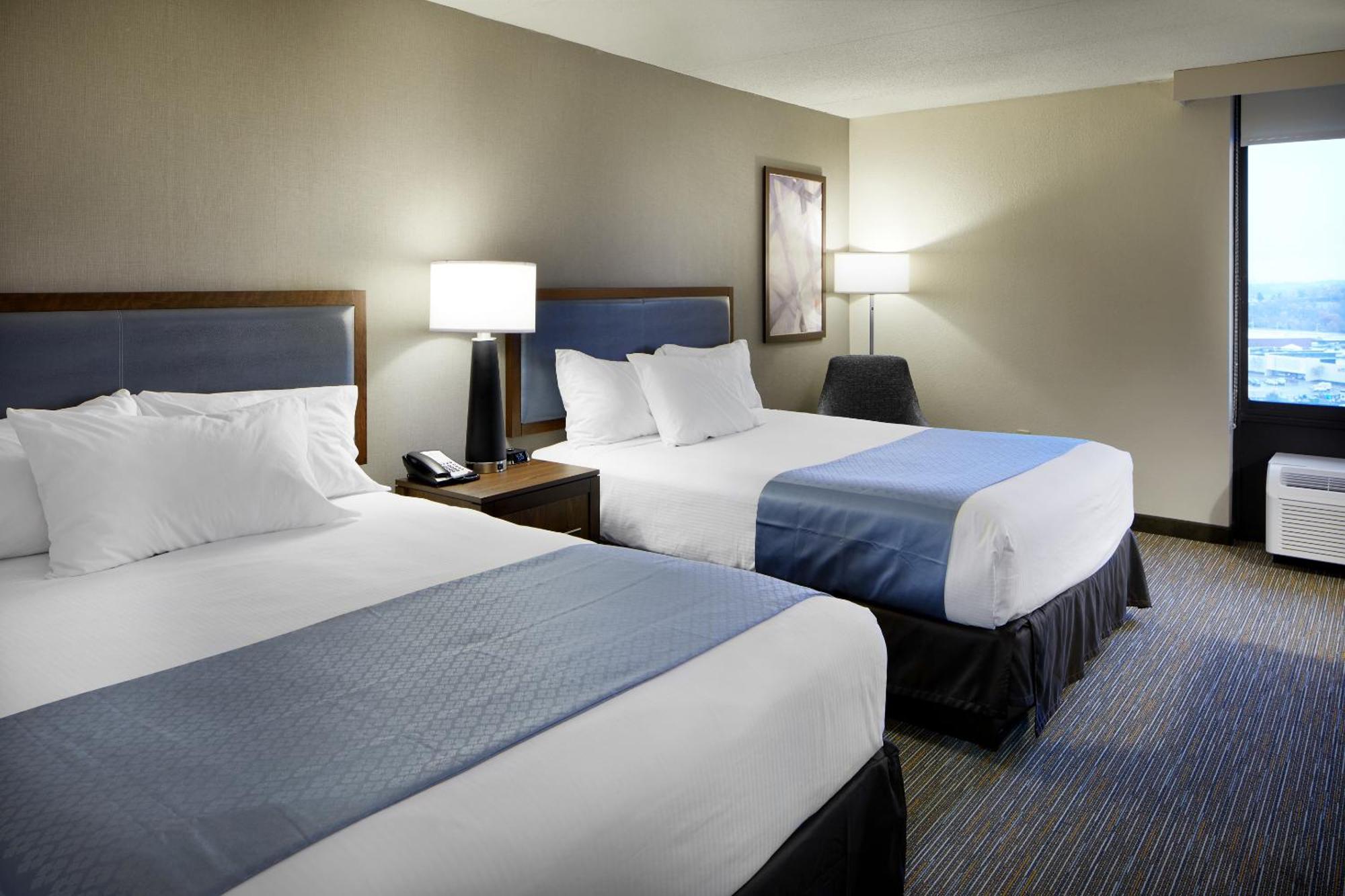 Queen Room with Two Queen Beds - Mobility Access/Non-Smoking
