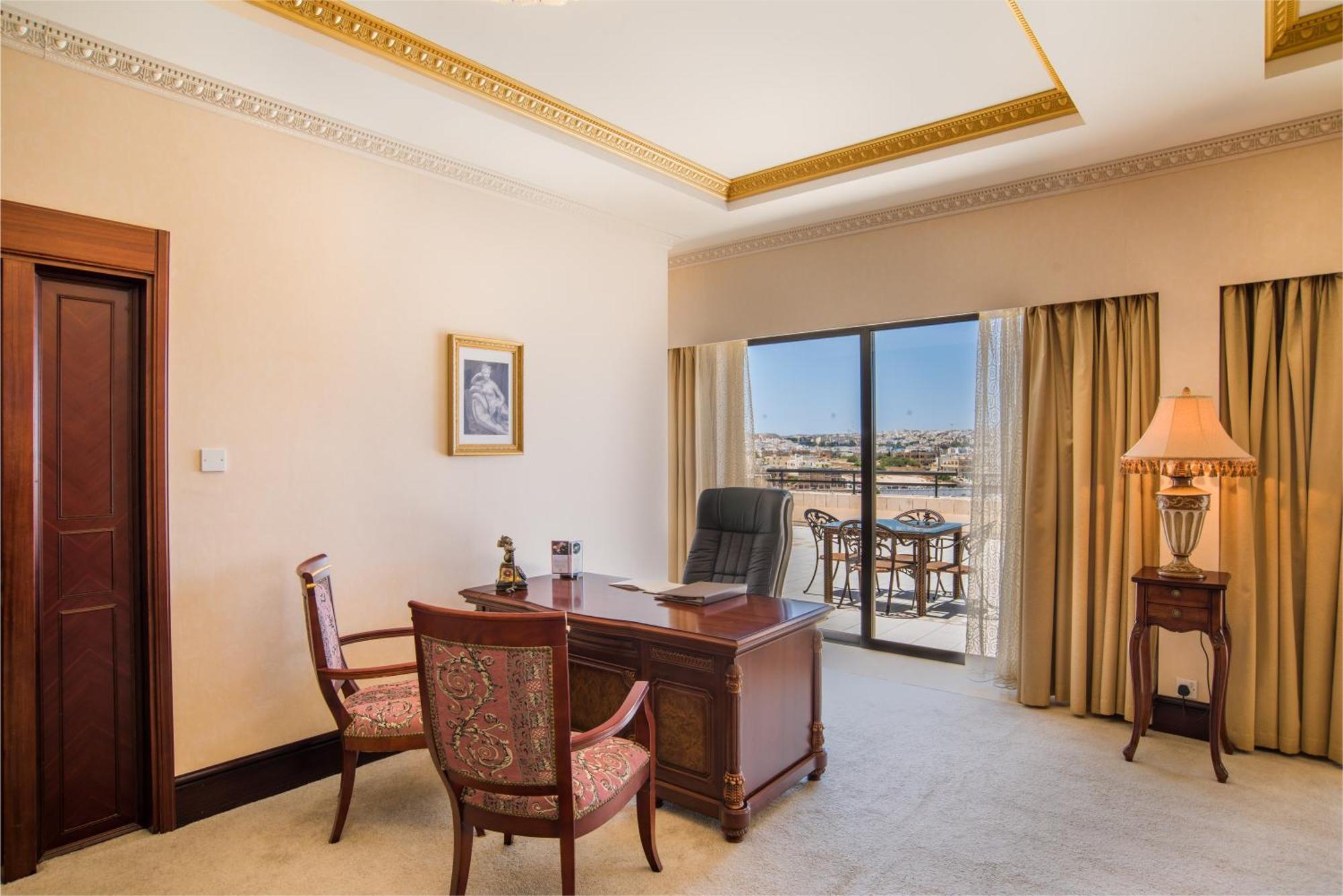 Suite Presidenziale con Terrazza e Vista Completa sul Mare