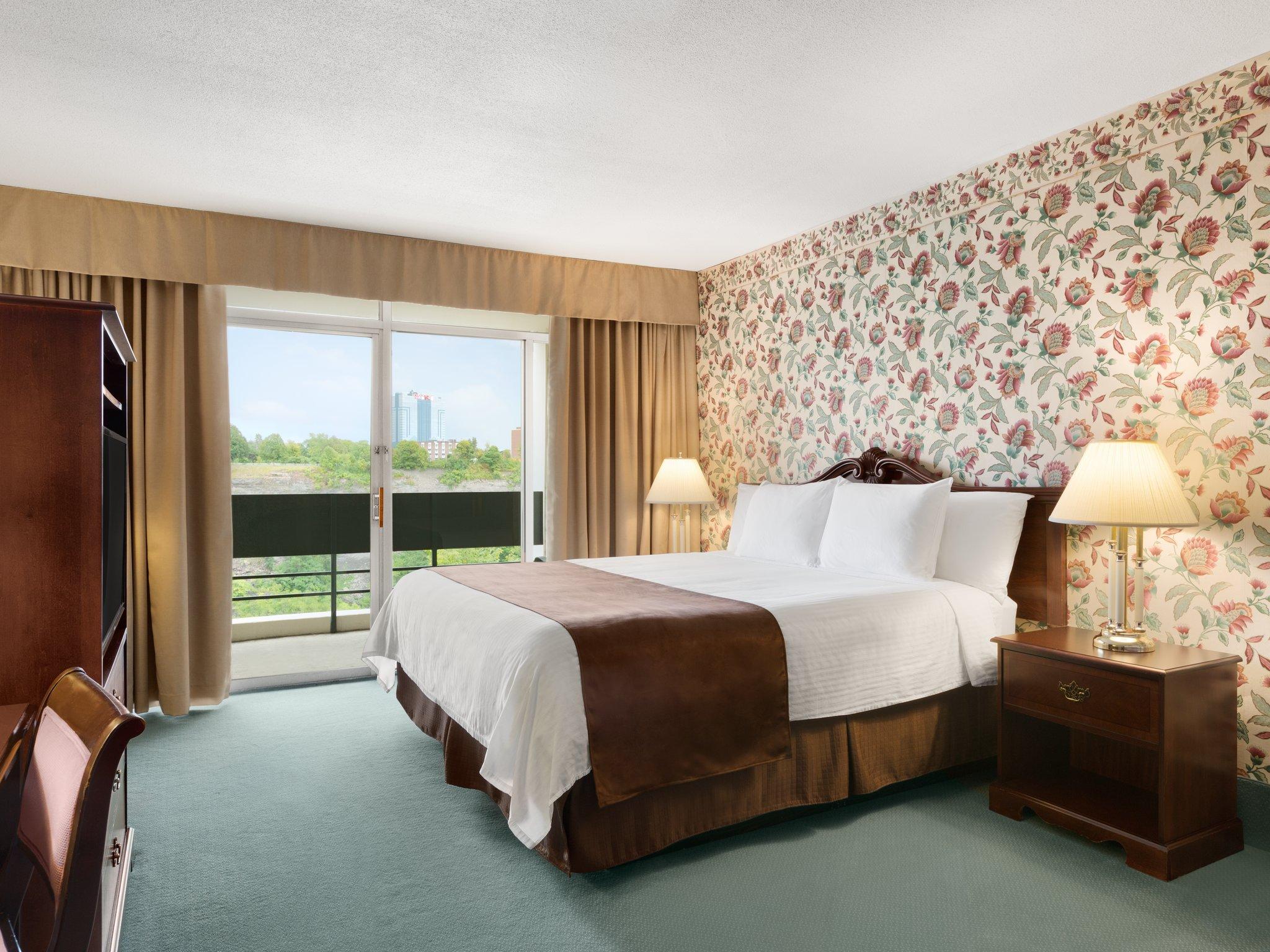 King Room One King Bed River Side Non-Smoking,1277474248:JPEG