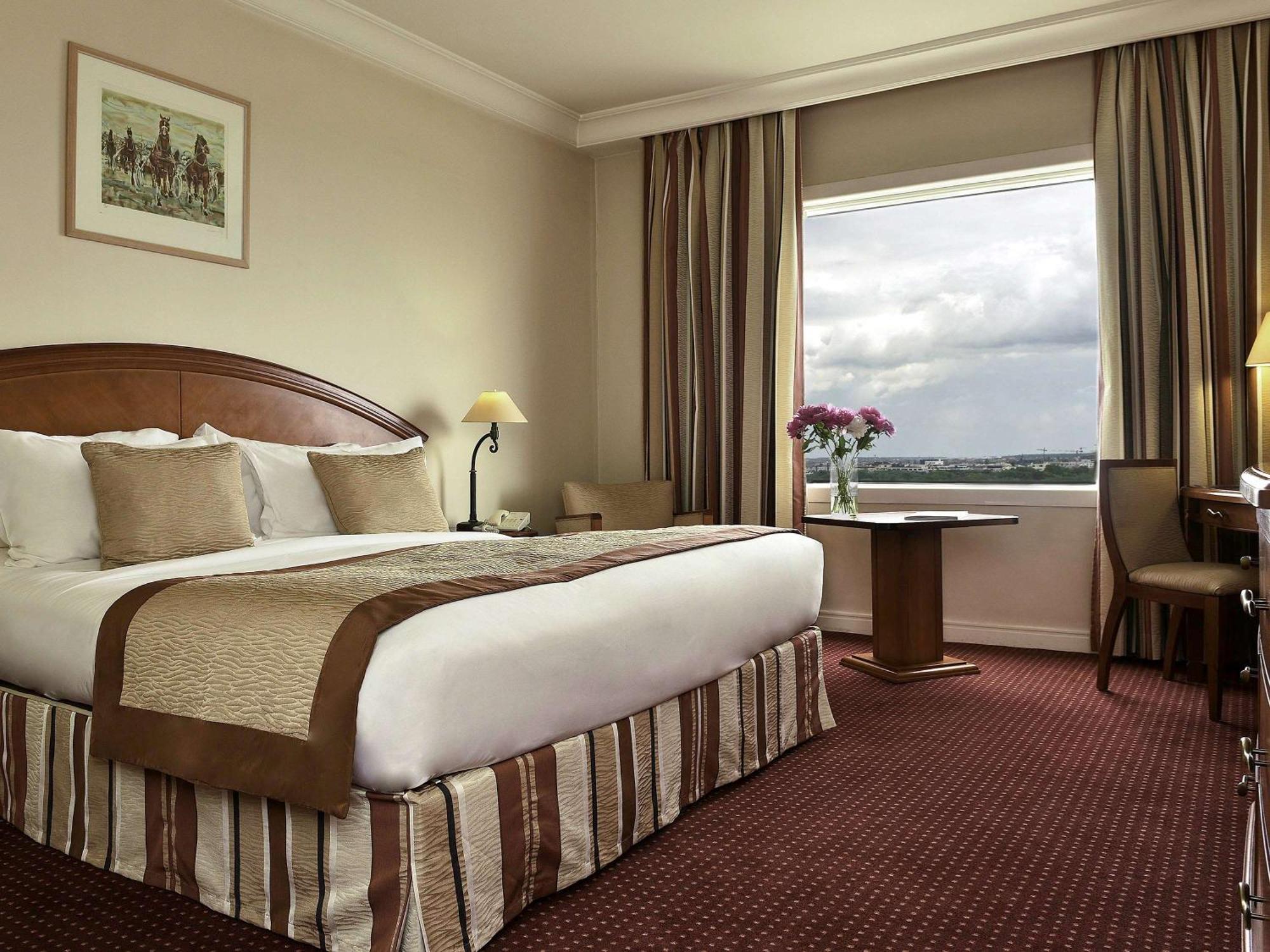 Deluxe Double Room,1716993513:JPEG