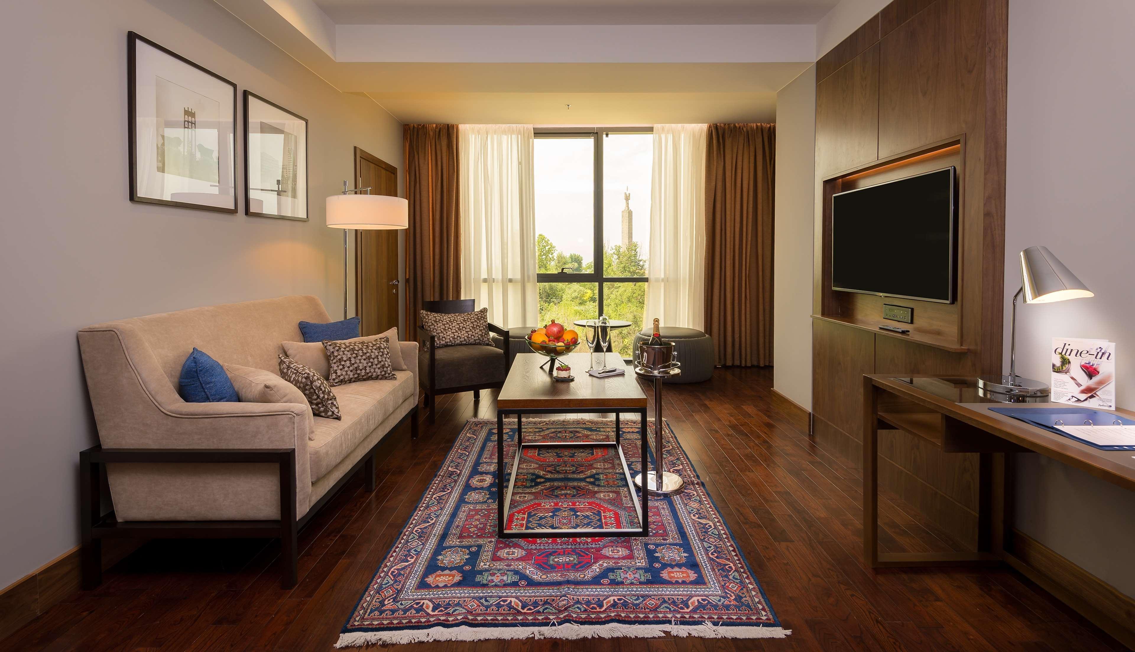 Royal Suite with Panoramic Mountain View