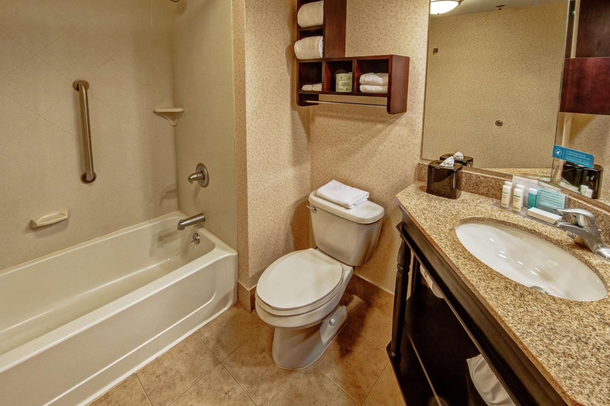 Room with Two Queen Beds - Non-Smoking