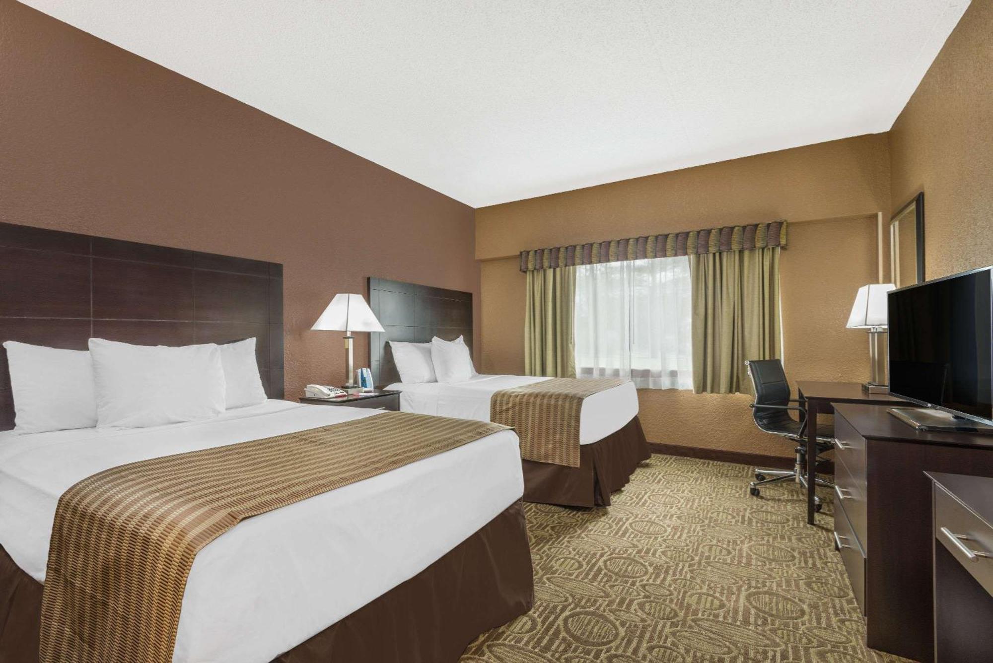 Queen Room with Two Queen Beds - Non-Smoking