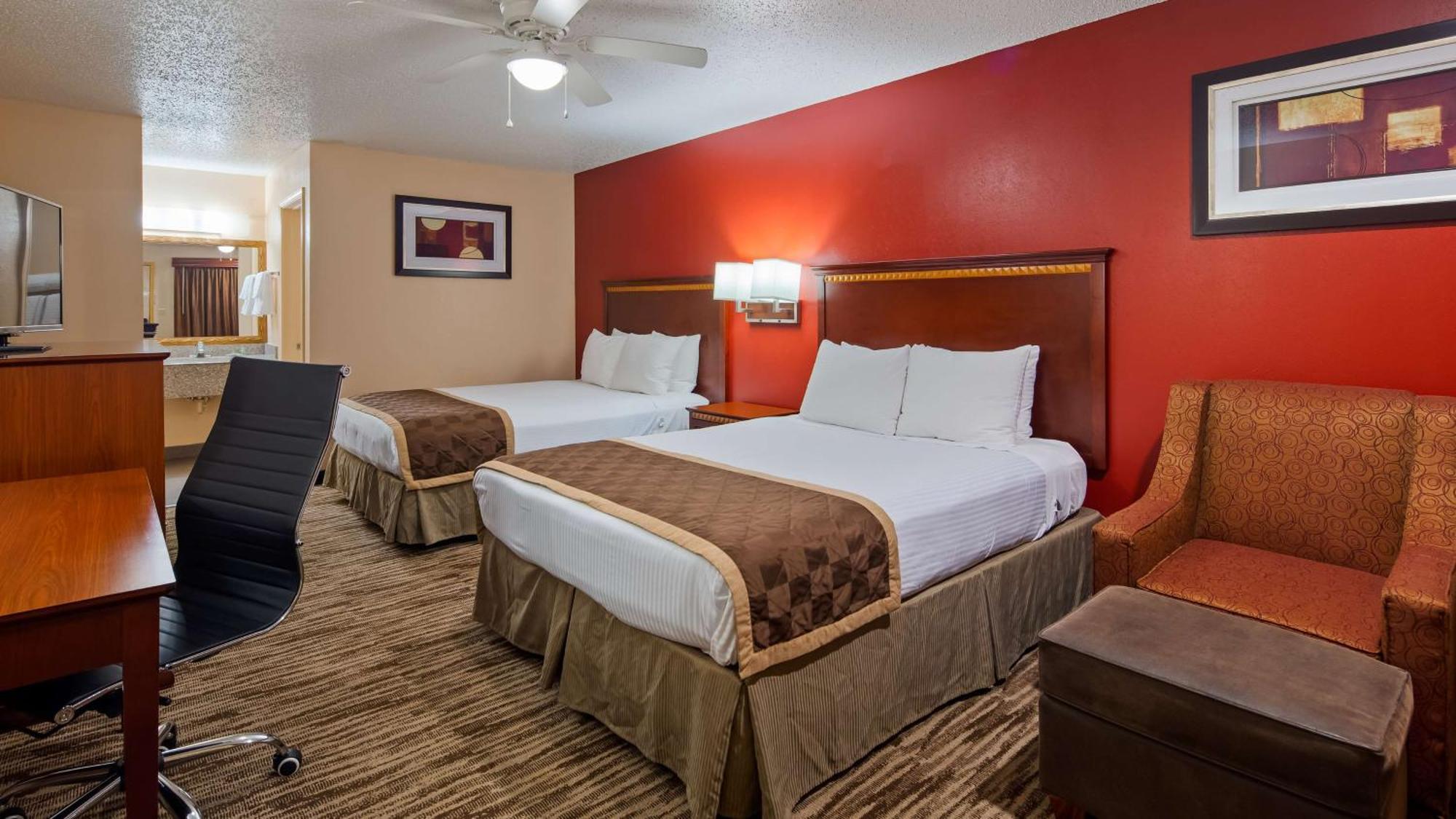 Queen Room with Two Queen Beds - Non-Smoking