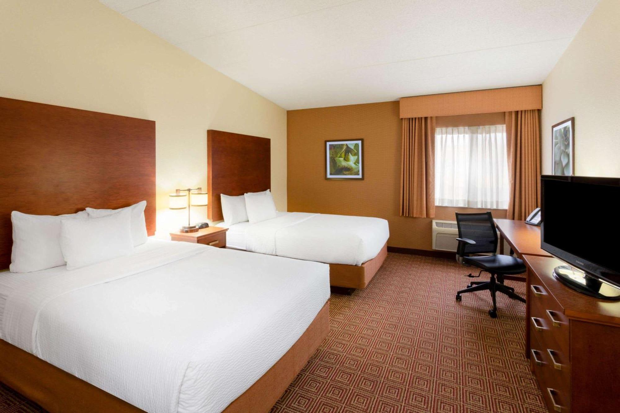 Deluxe Double Room with Two Double Beds