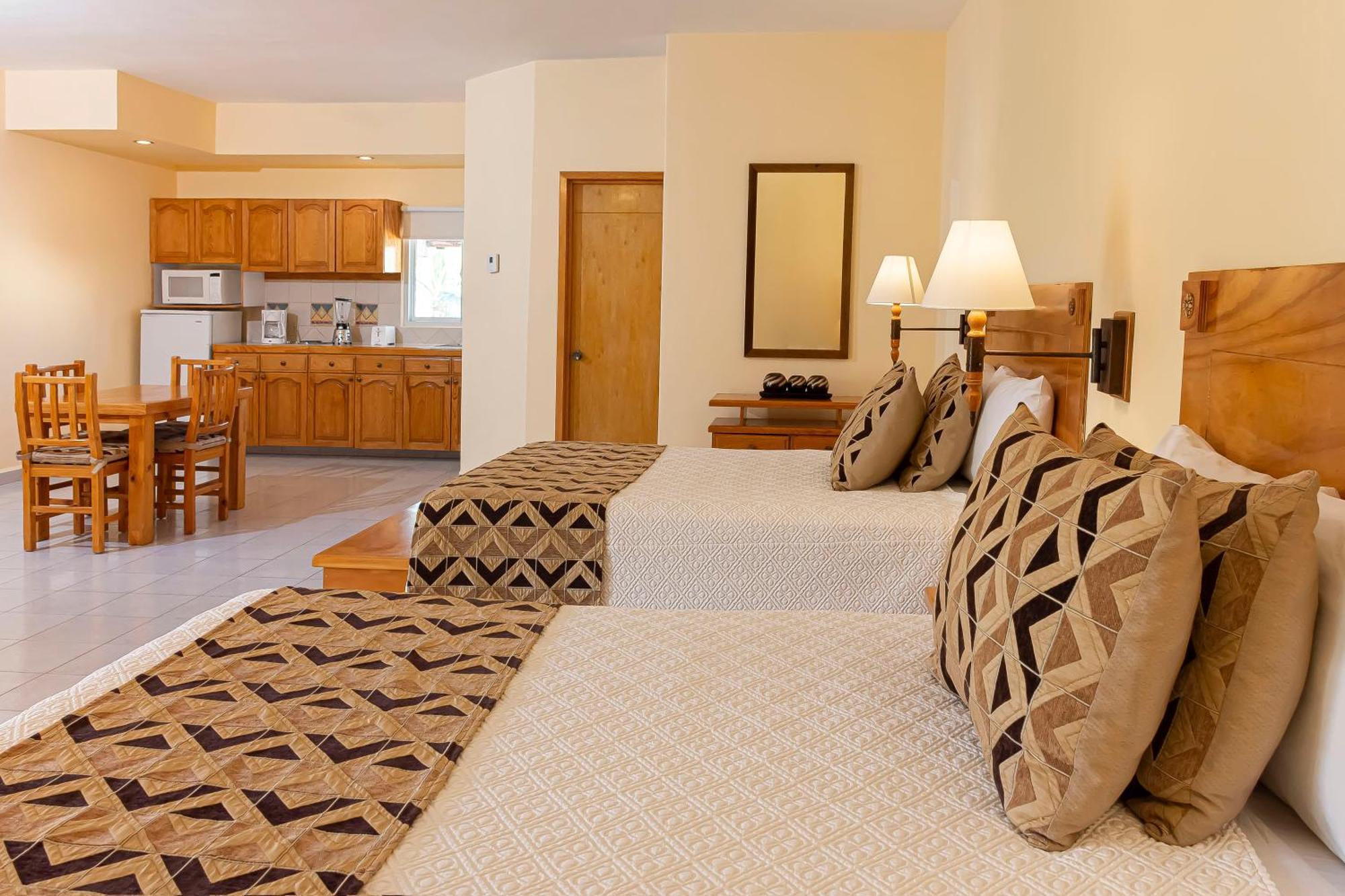 Family Room,1589399817:JPEG