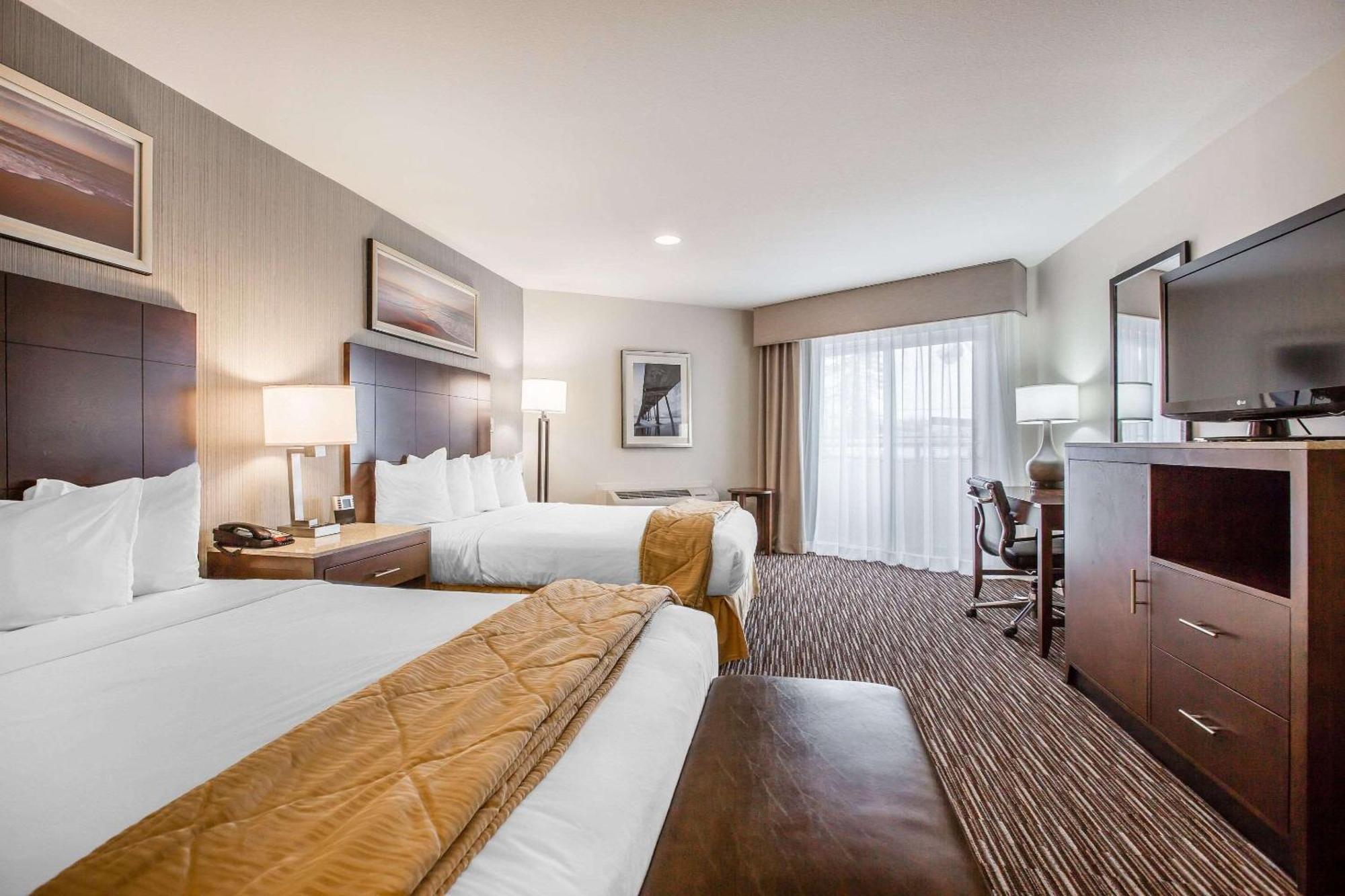 Queen Room with Two Queen Beds - Non-Smoking