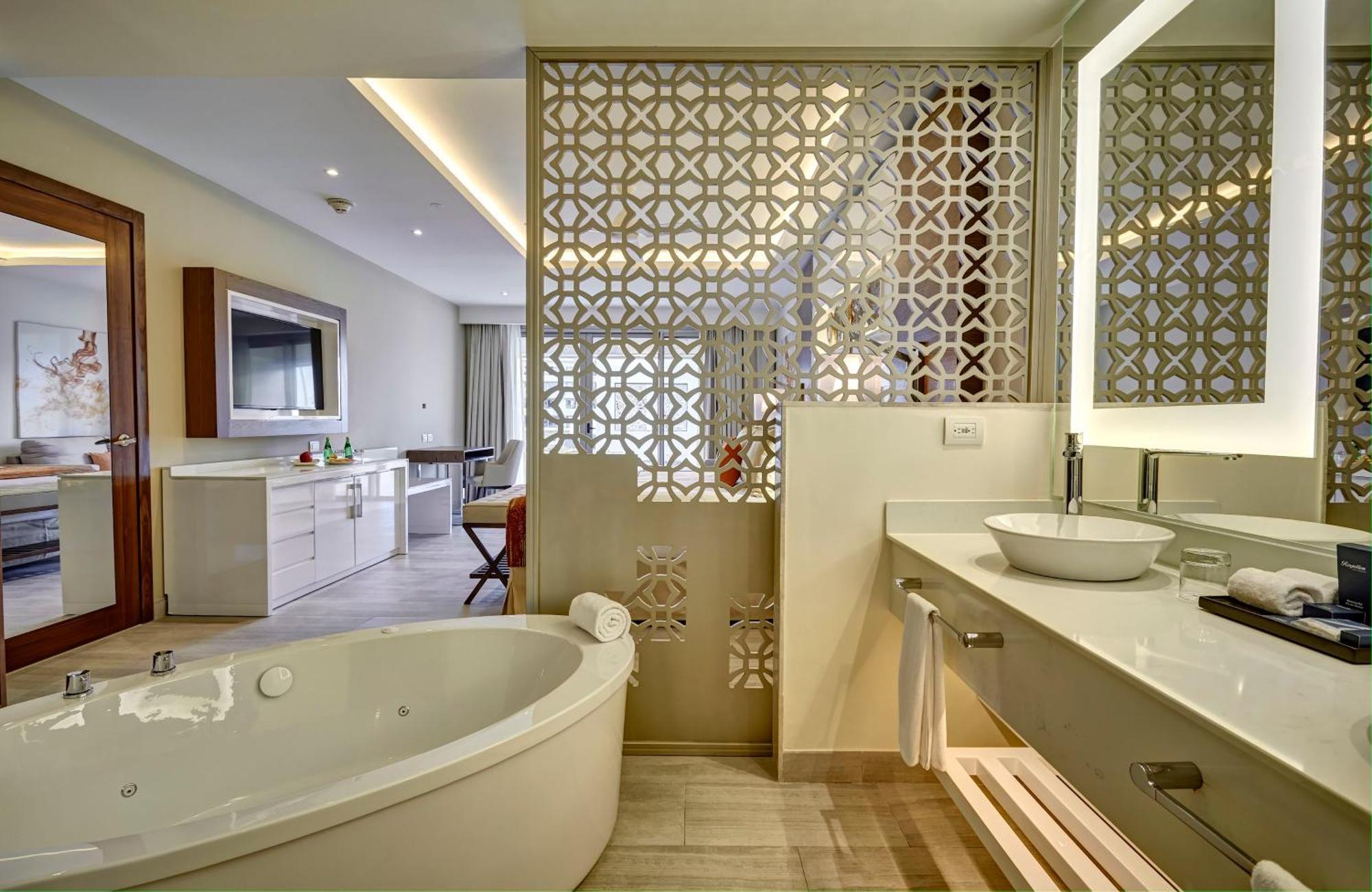 Luxe Junior Suite