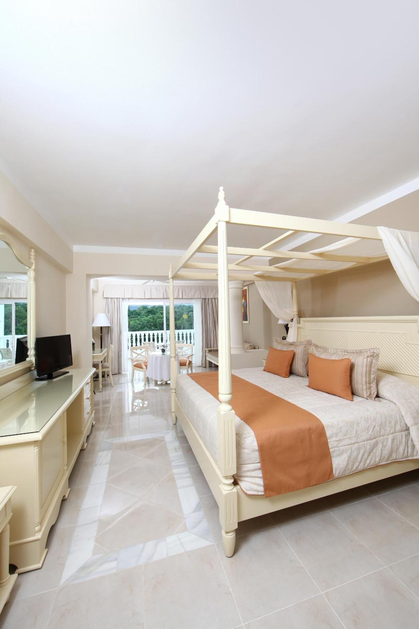 Junior Suite (1 Adult)