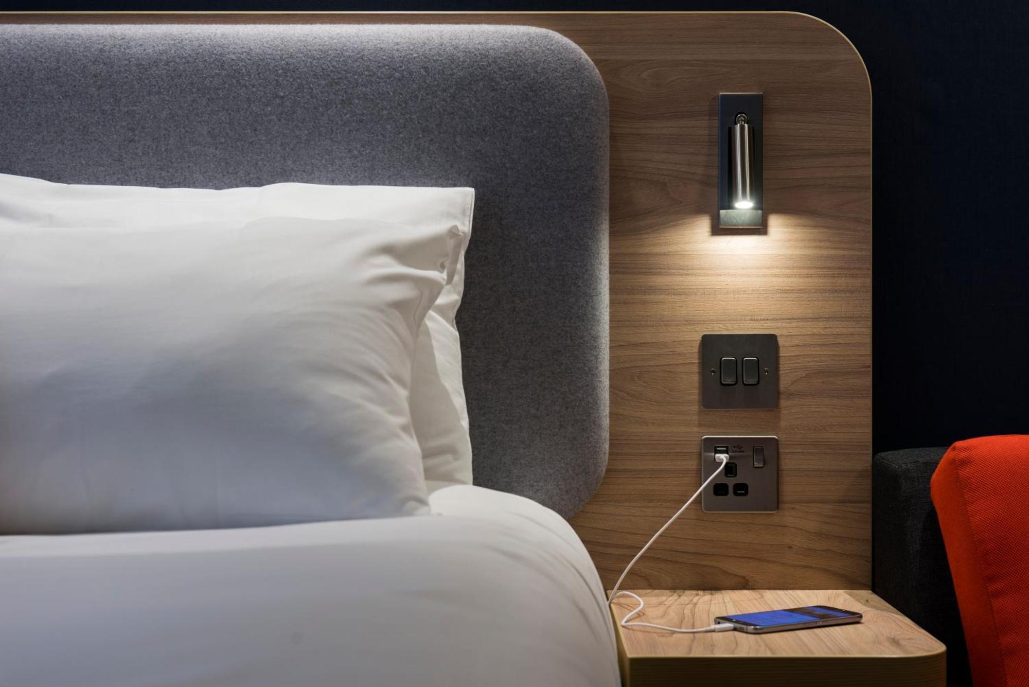 Double Room with Free Hot Breakfast - Accessible