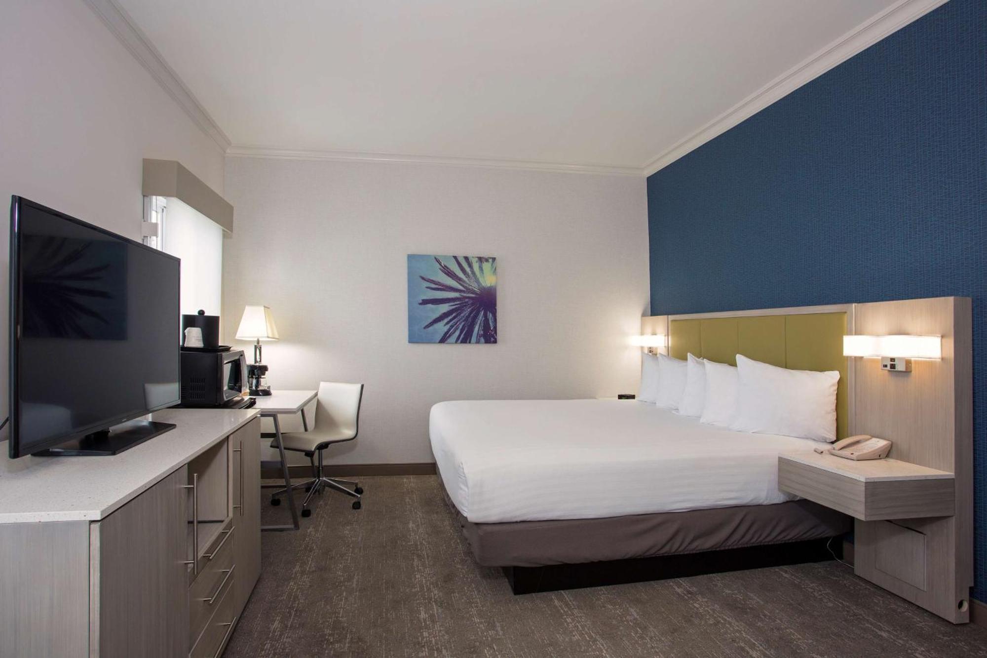 Kamer met Kingsize Bed