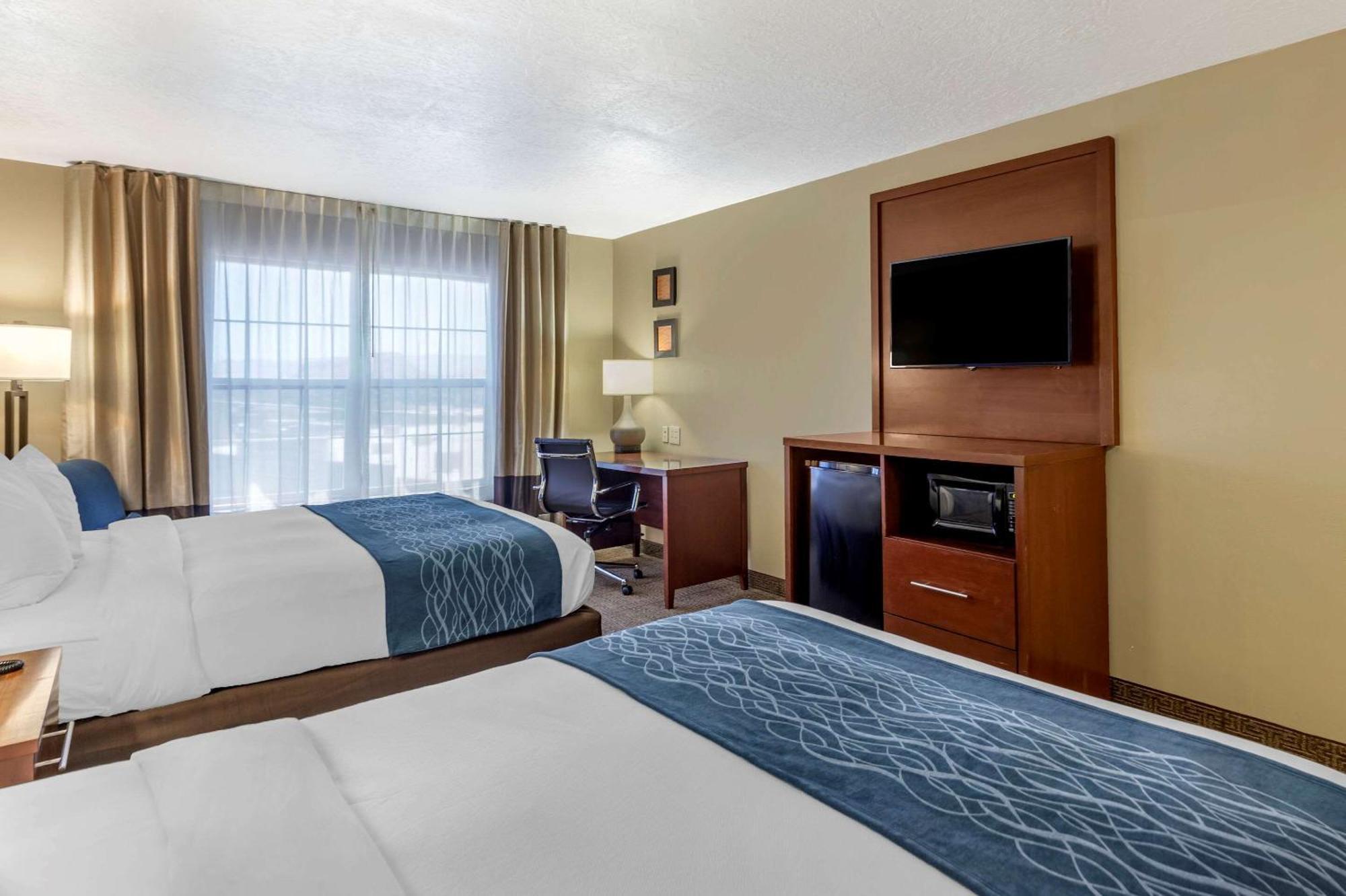 Queen Room with Two Queen Beds - Non-Smoking