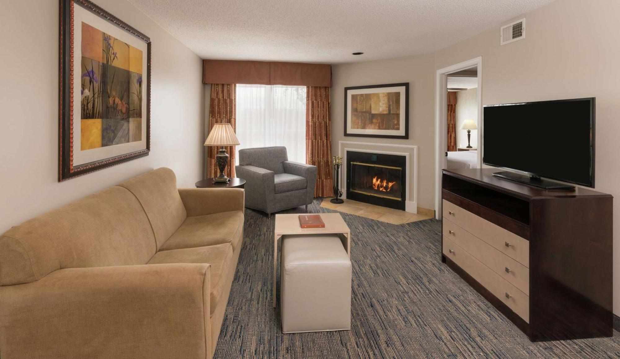 One-Bedroom King Suite with Sofa Bed and Fireplace