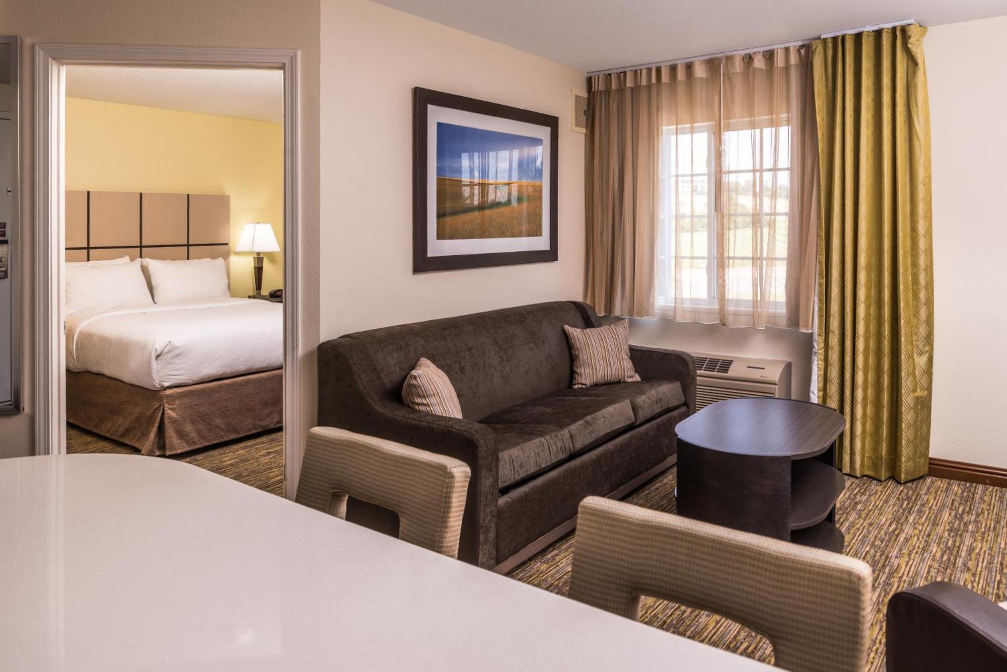 One-Bedroom King Suite