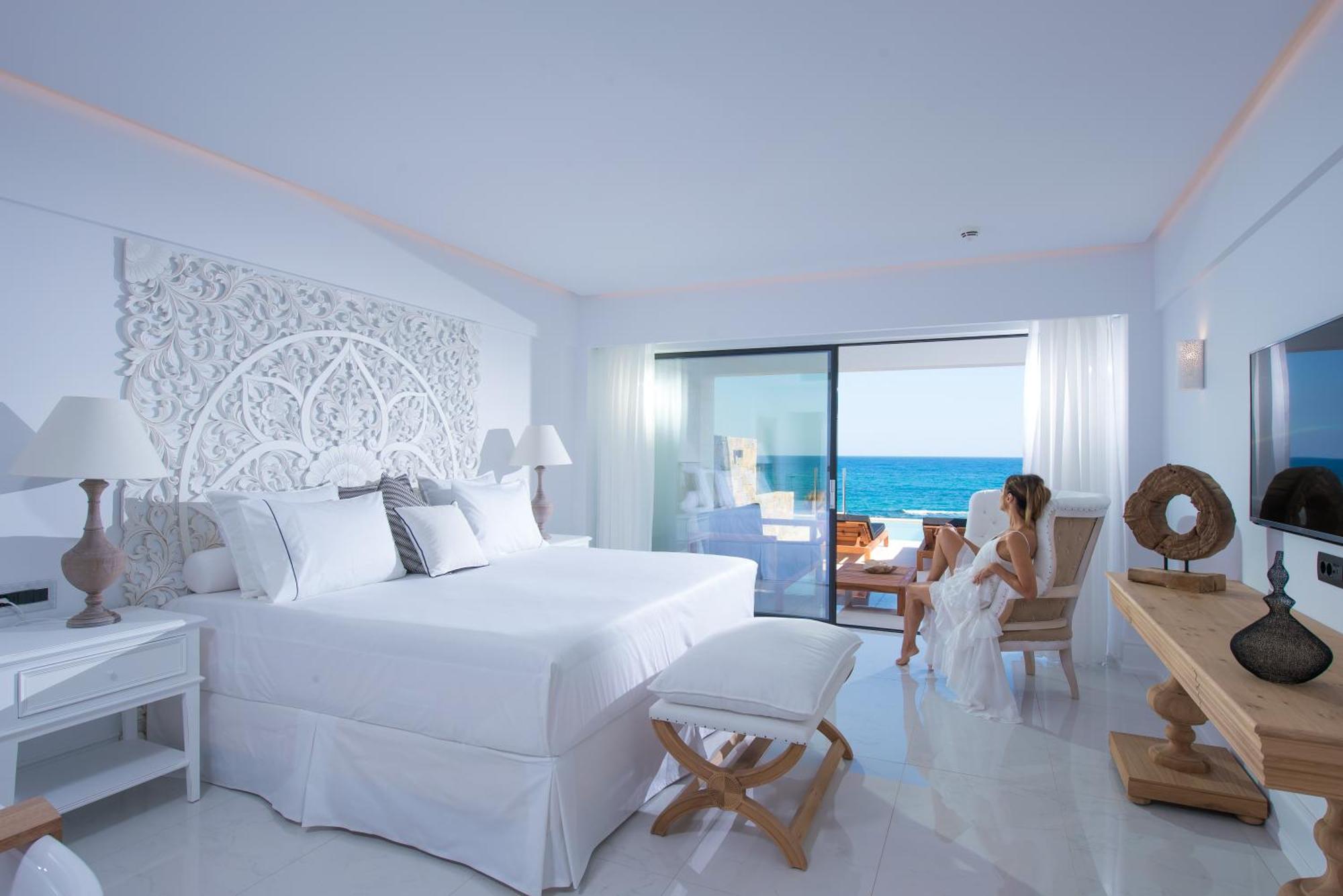 Luxuriöses Zimmer mit eigenem Pool - Meerseite