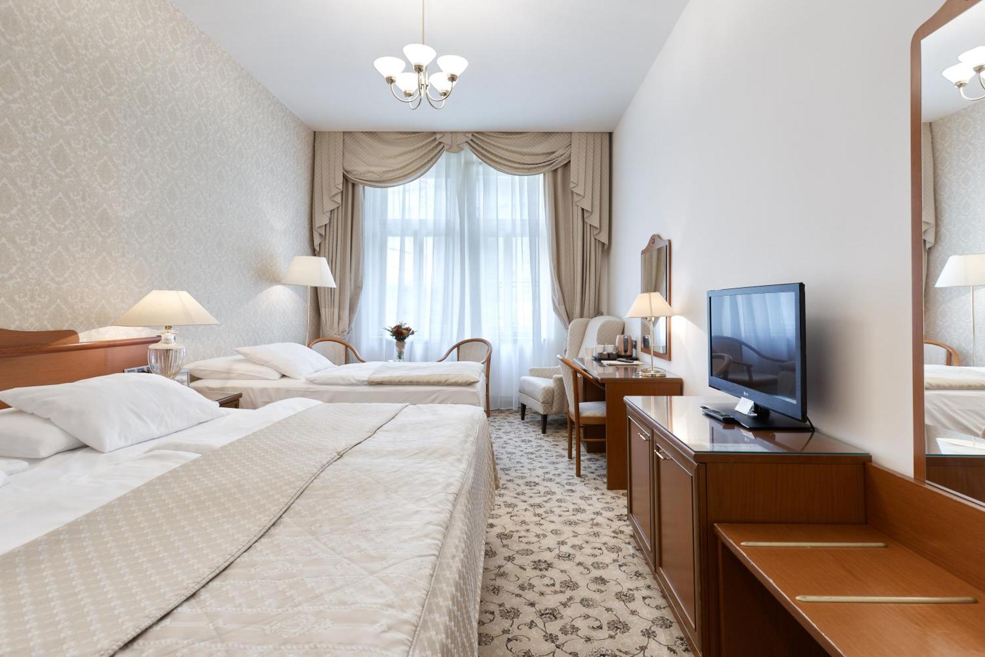 Triple Room,1670699037:JPEG
