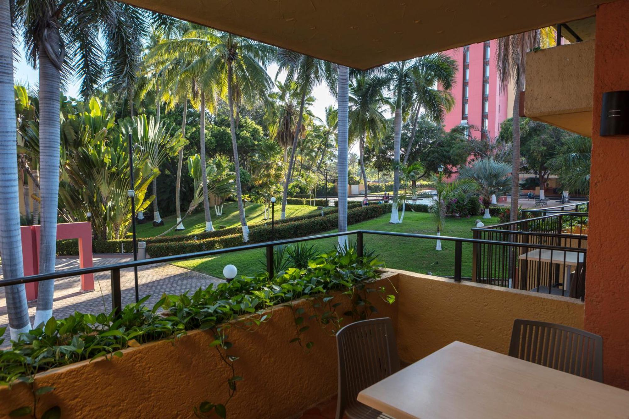 Habitación Doble Estándar con vistas al jardín - 2 camas dobles