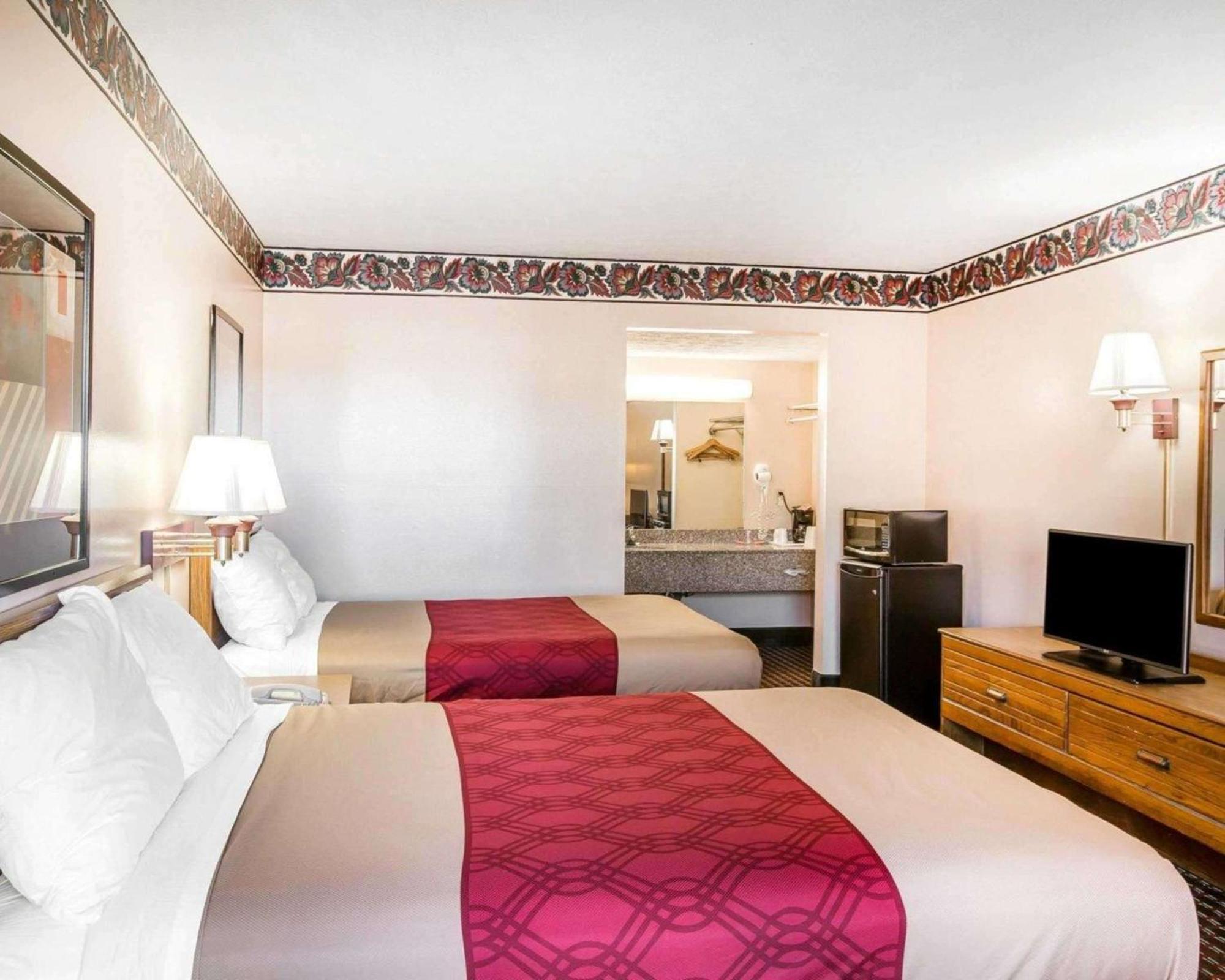 Double Room with Two Double Beds - Non-Smoking