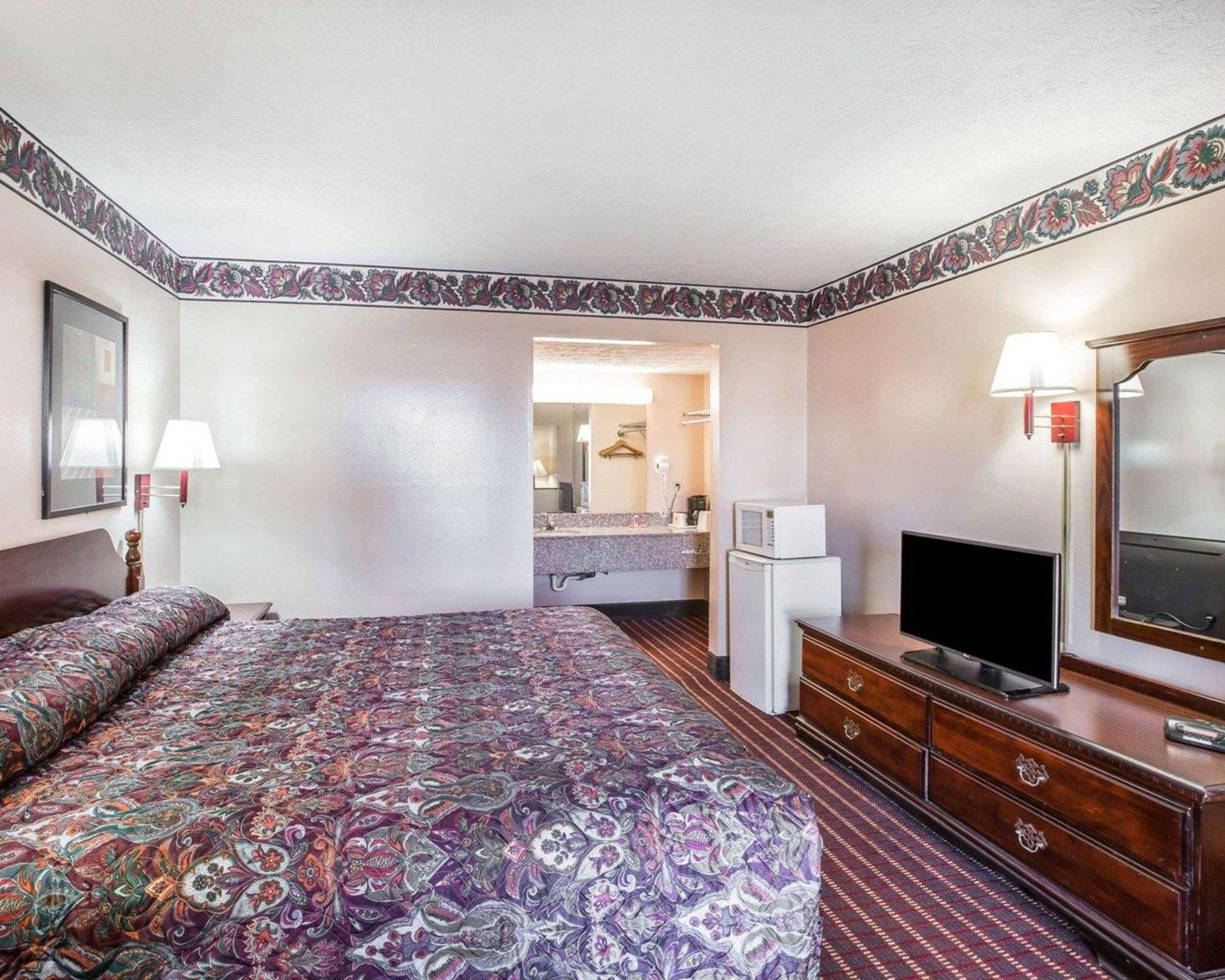 King Room - Non-Smoking