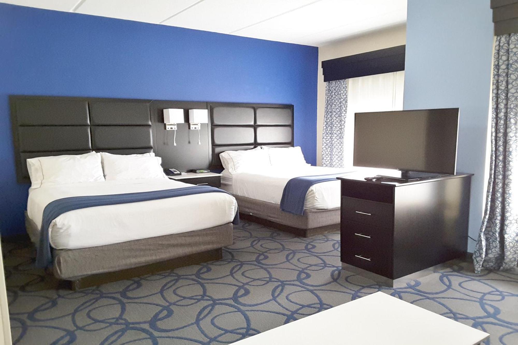 Standard Room with Two Queen Beds