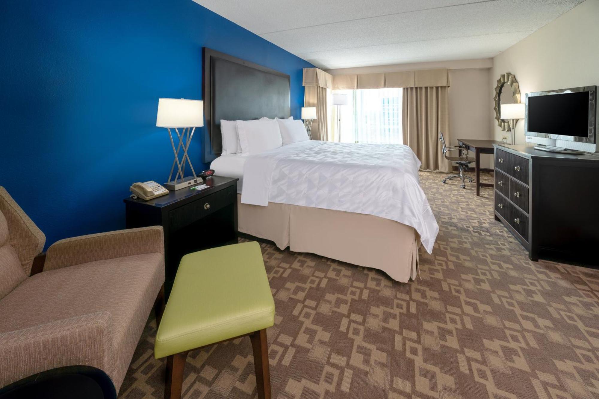 King Room - Mobility Access/Hearing Accessible