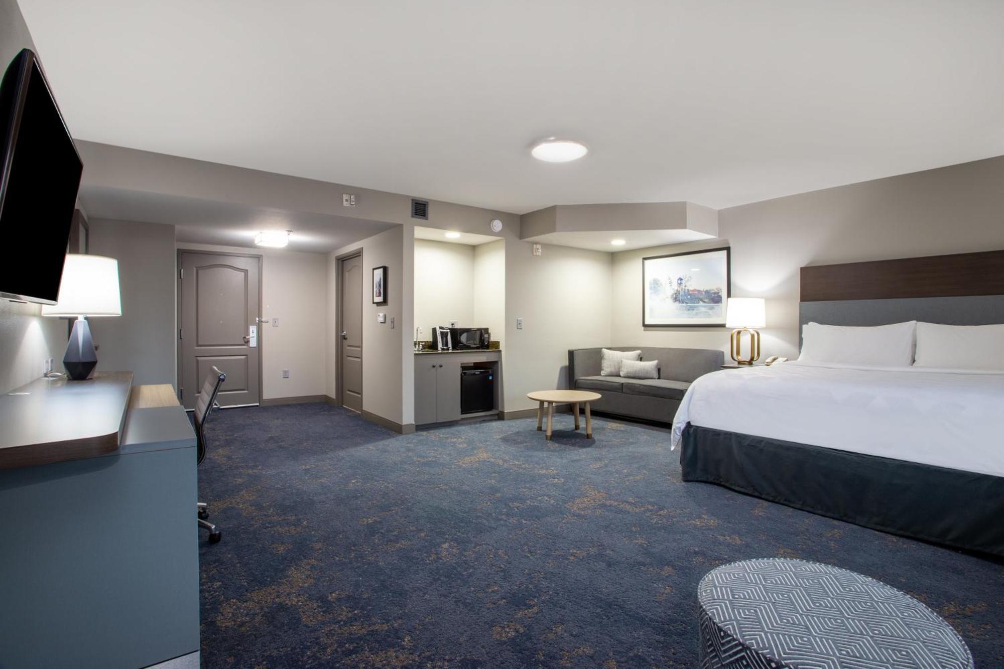 Standard King Room