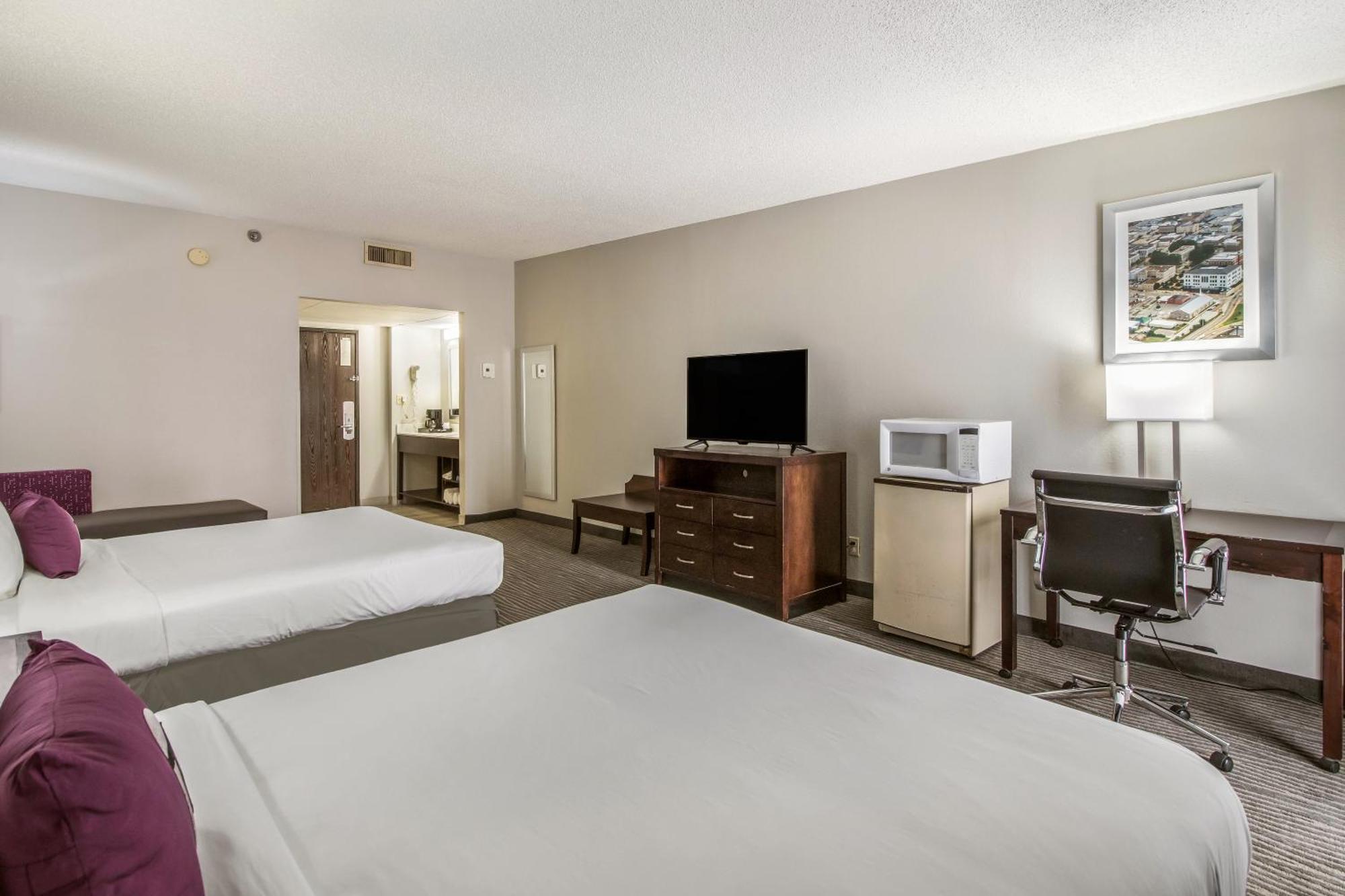 Queen Room with Two Queen Beds - Accessible/Non-Smoking