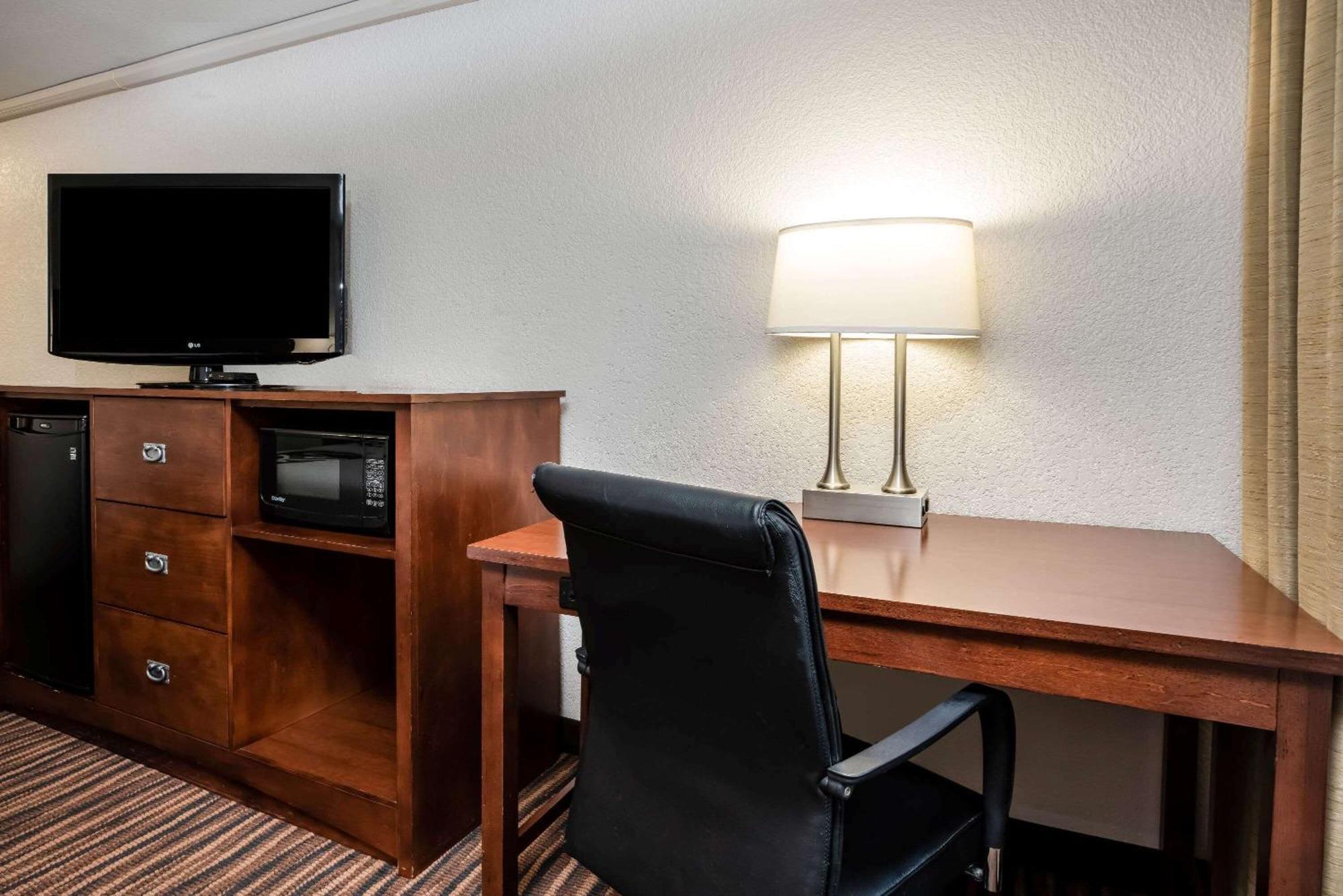 King Room - Mobility Access/Non-Smoking