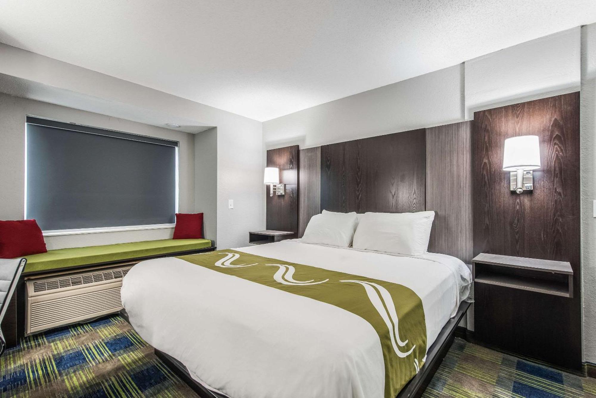 King Suite with Sofa Bed - Non-Smoking