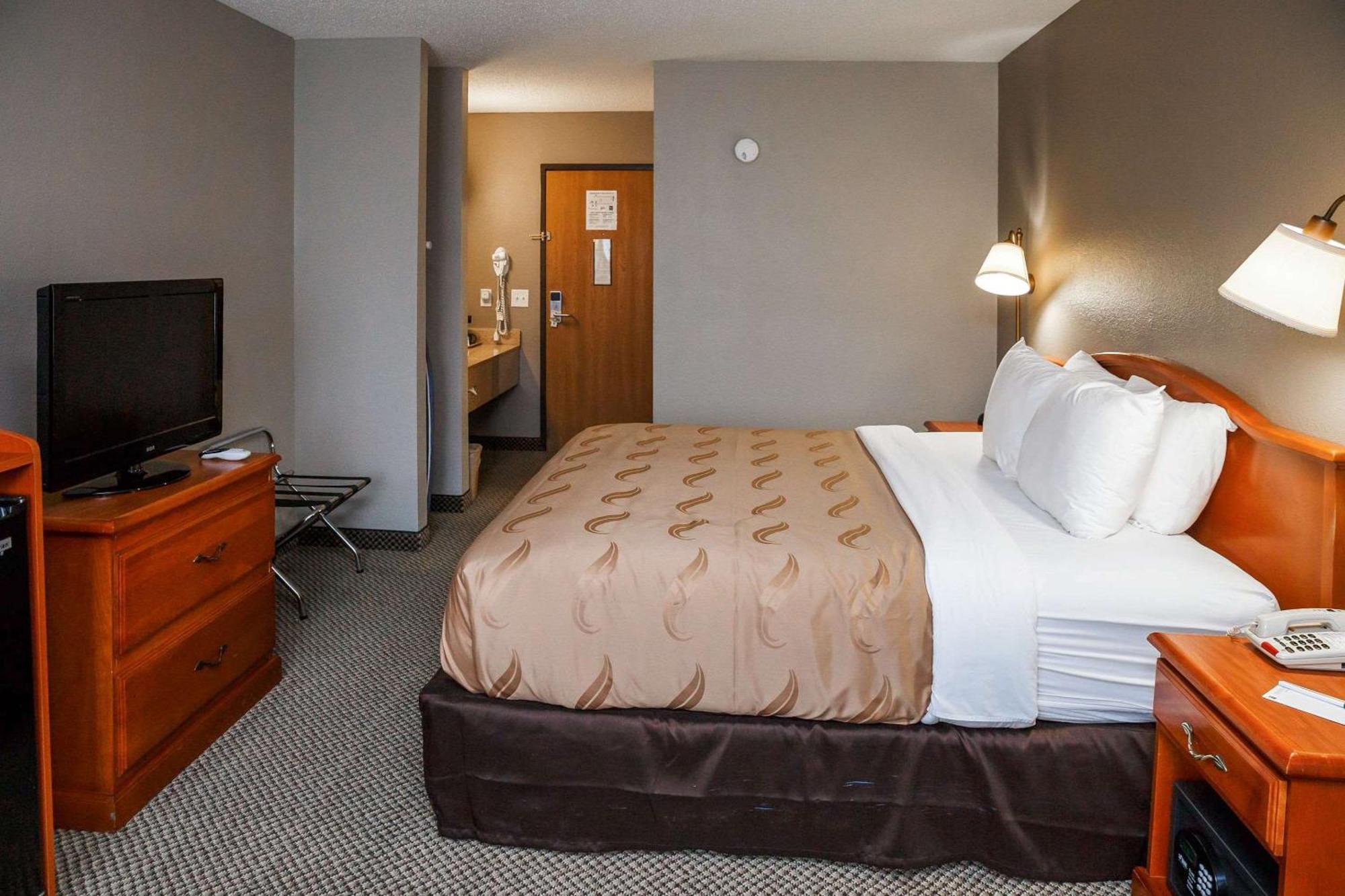 King Room - Non-Smoking