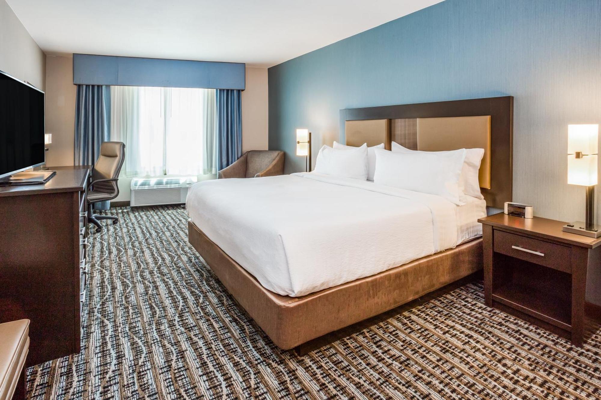 Premium King Room