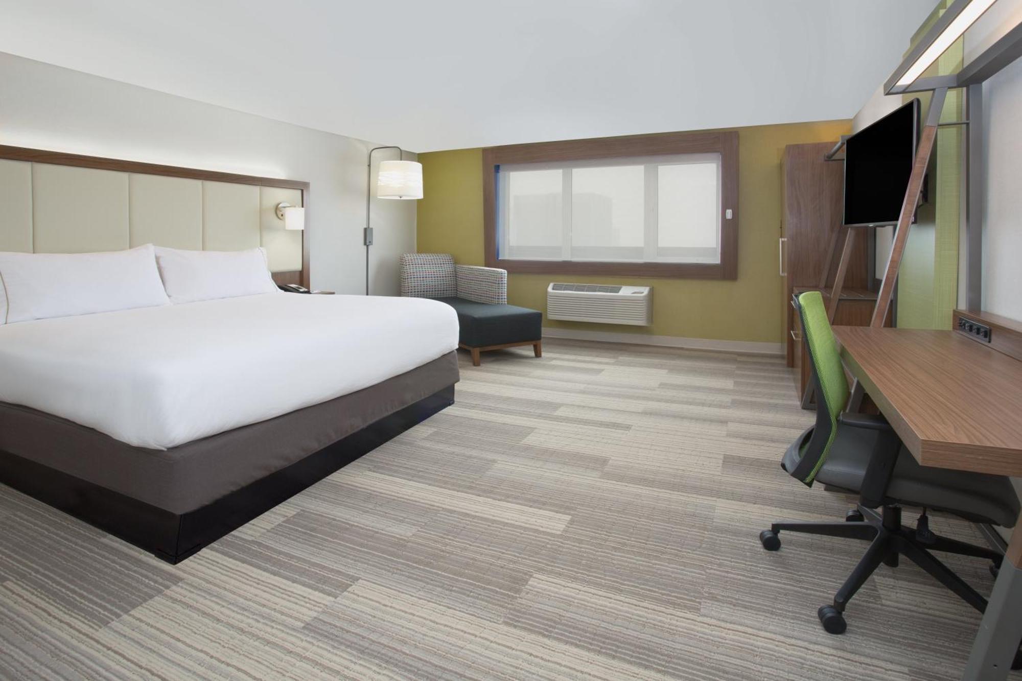 Standard King Room - Communications Accessible