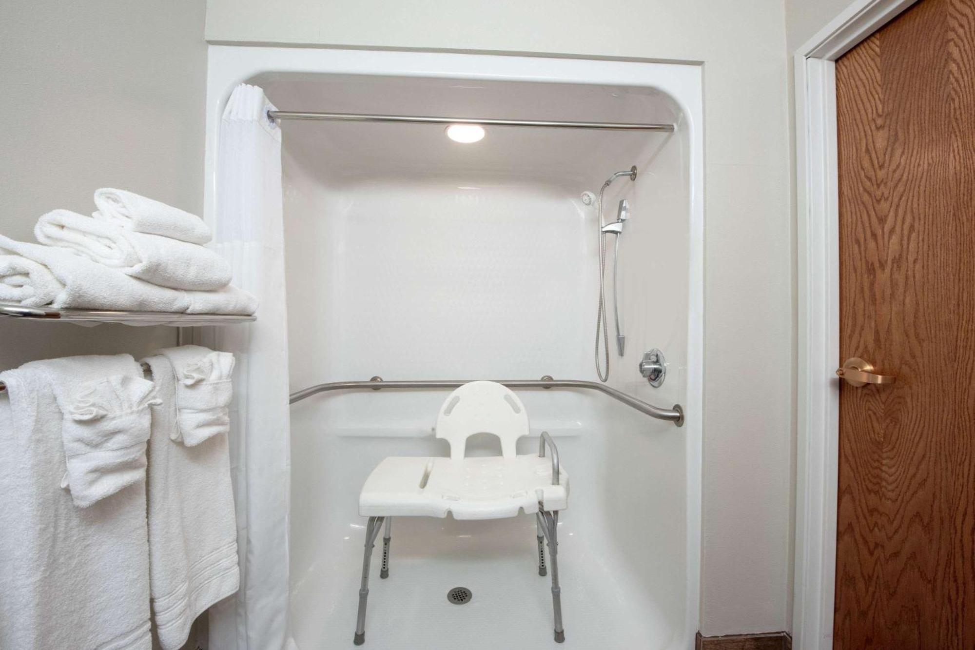 Queen Room with Two Queen Beds - Disability Access/Non-Smoking