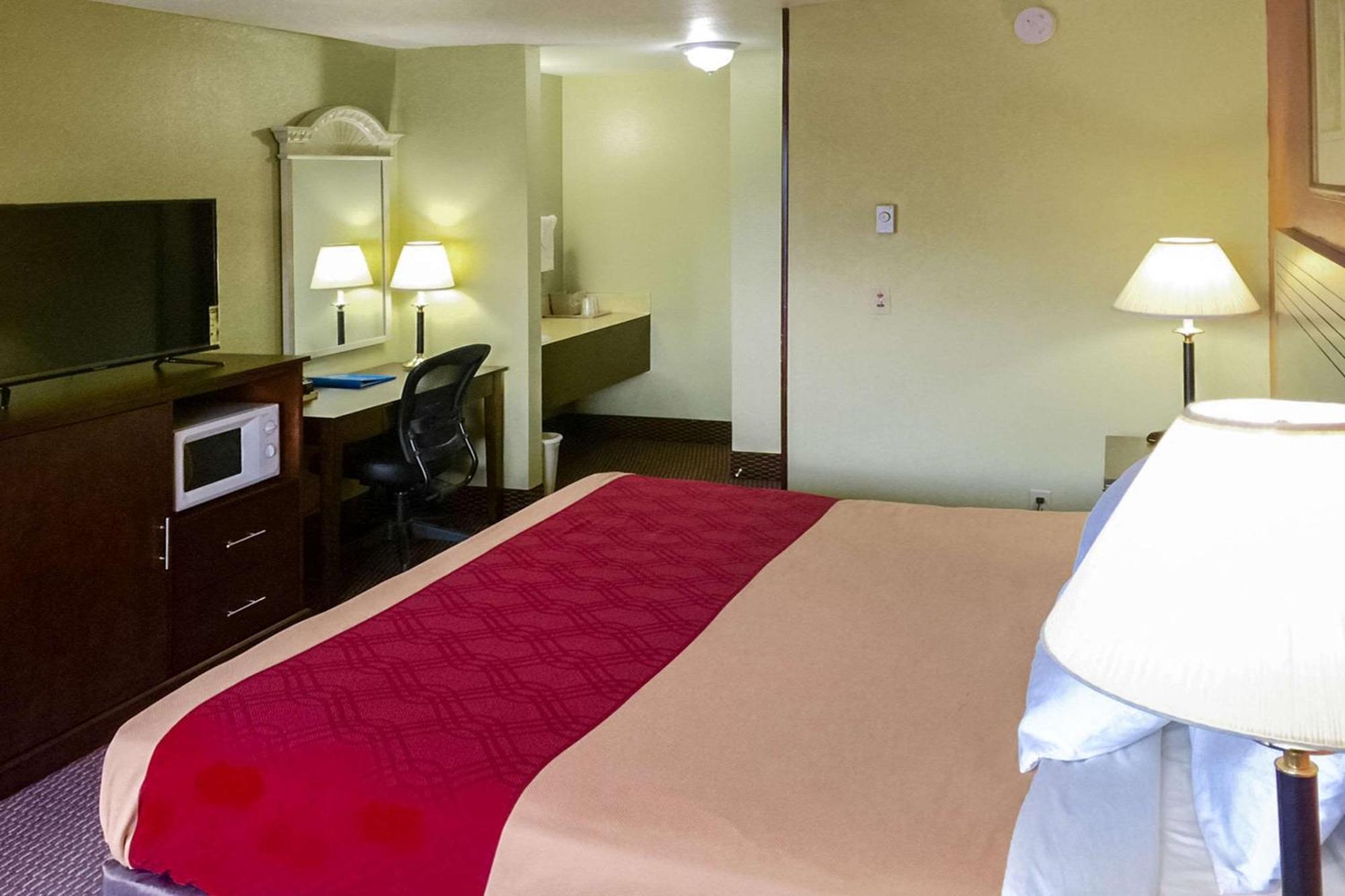 King Room - Non-Smoking