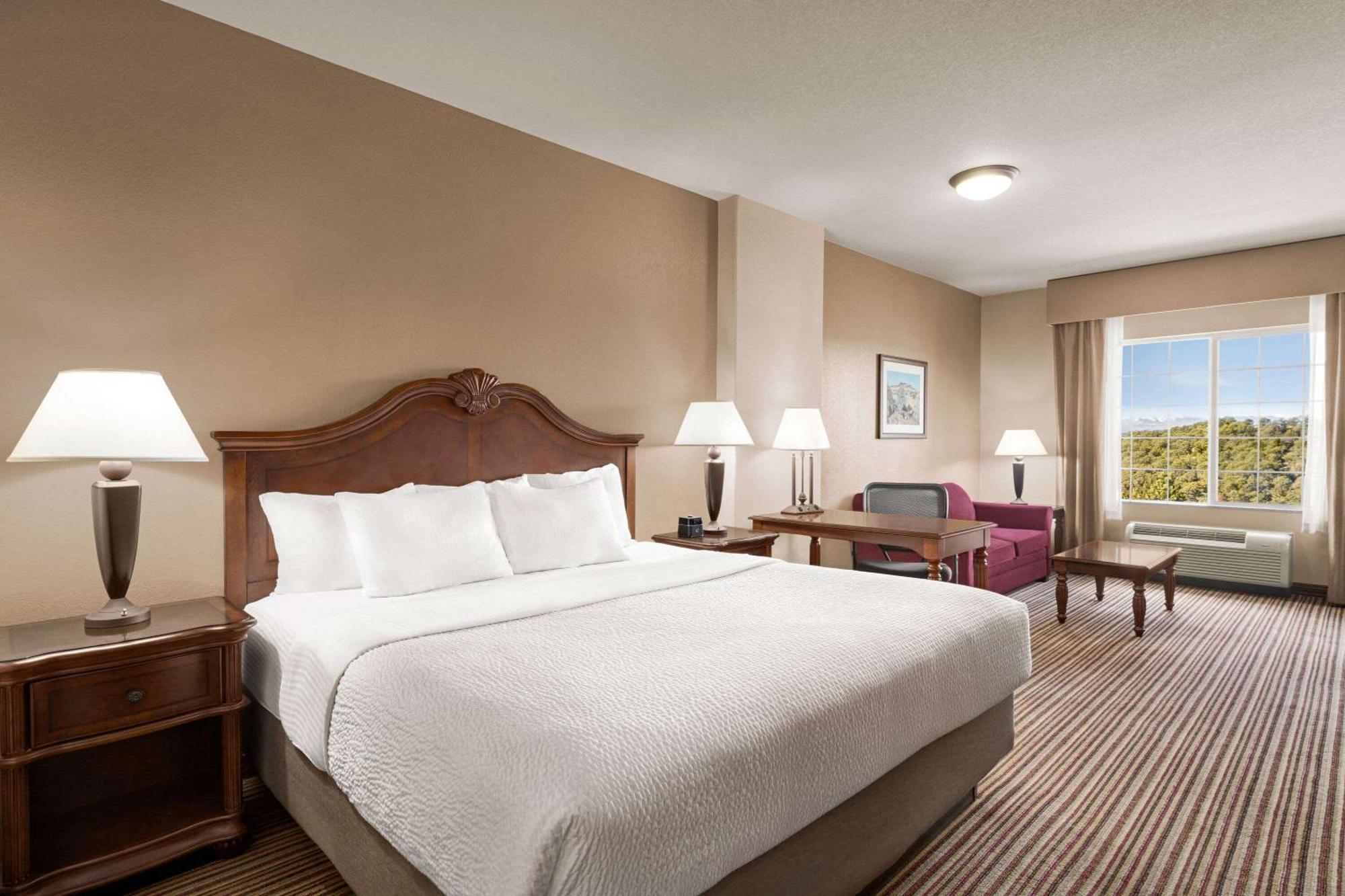 Executive King Room