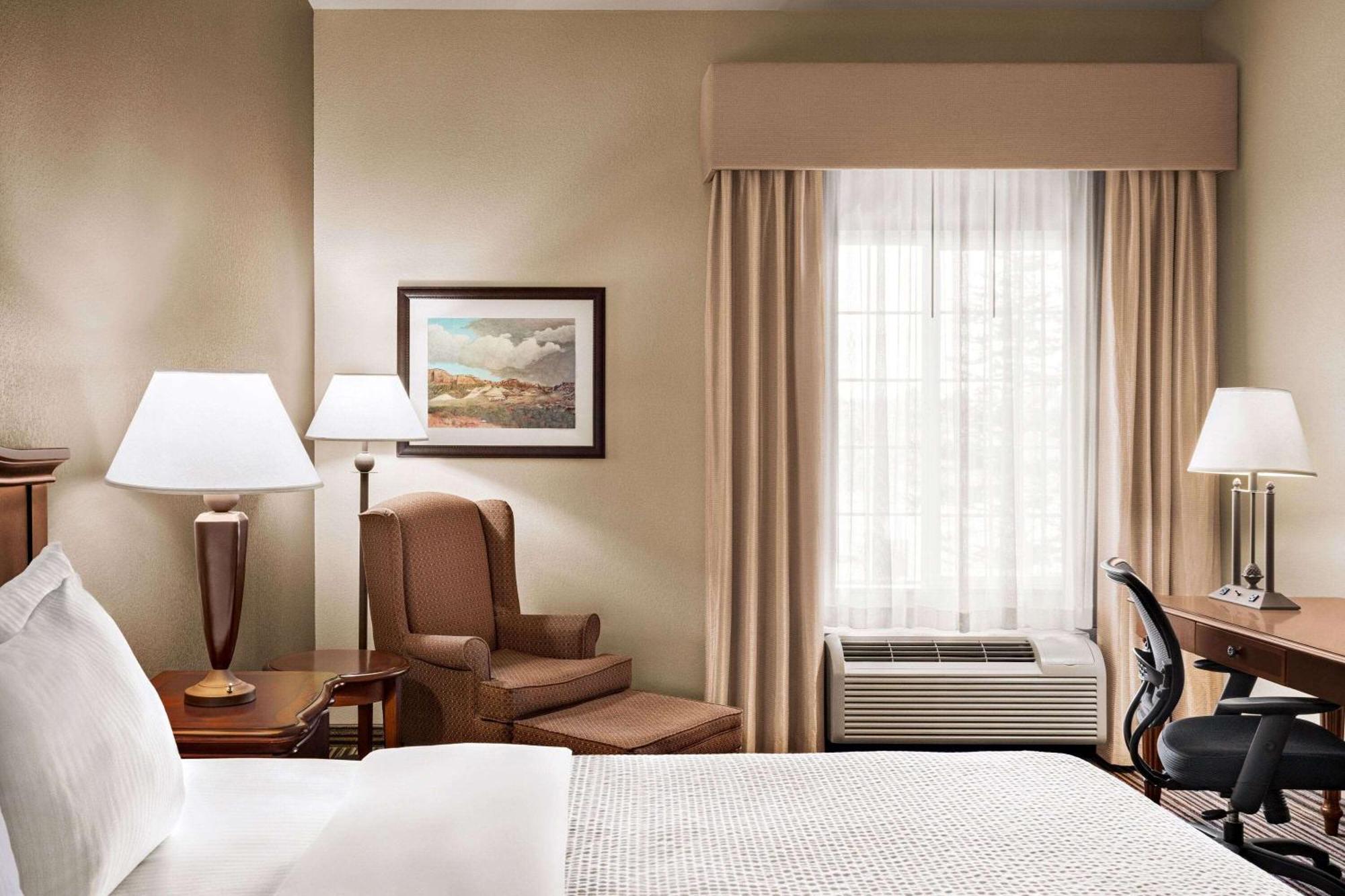 Queen Room - Mobility Access